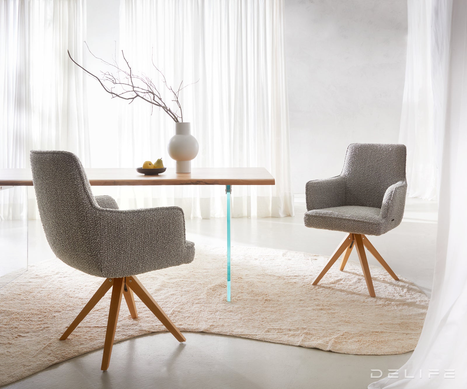 Blagovaonska stolica Heira S Rukonaslonom, Materijal: Boucle