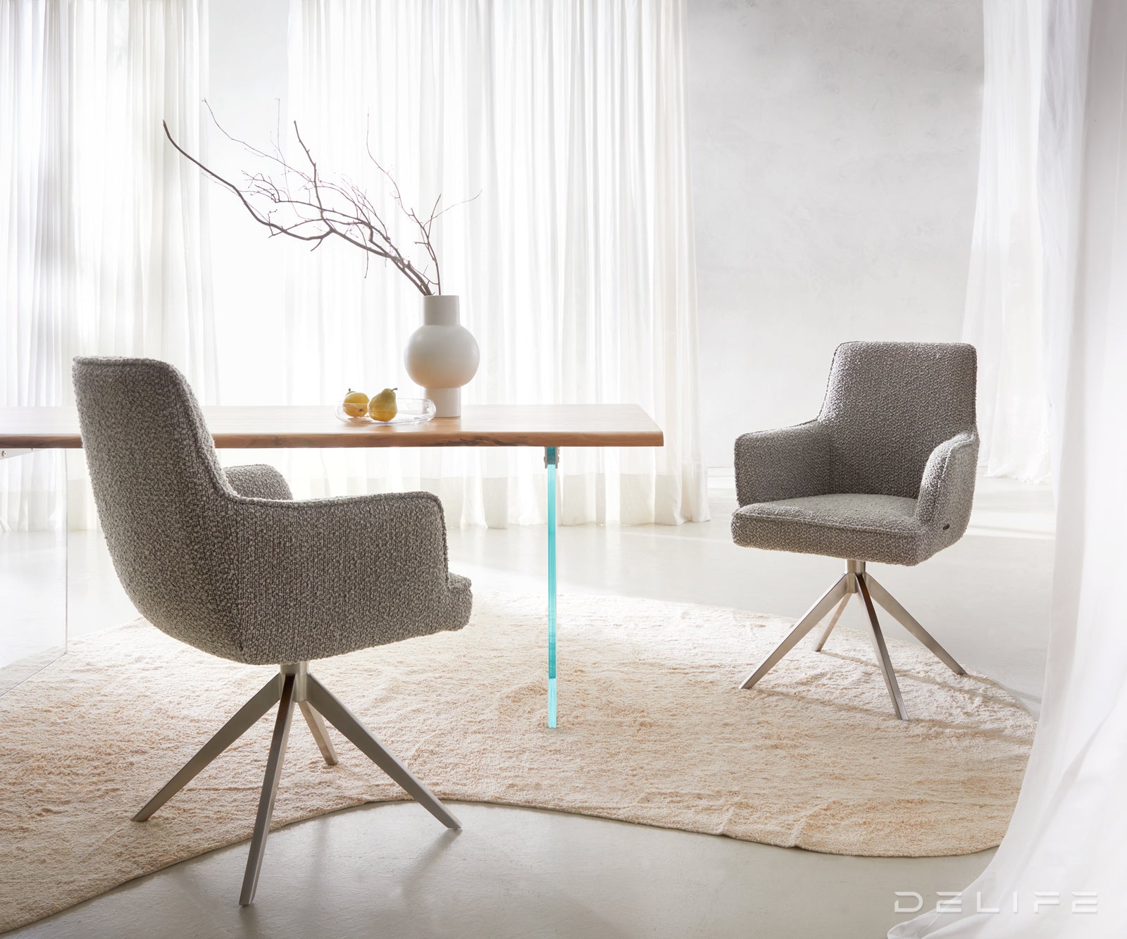 Blagovaonska stolica Heira S Rukonaslonom, Materijal: Boucle