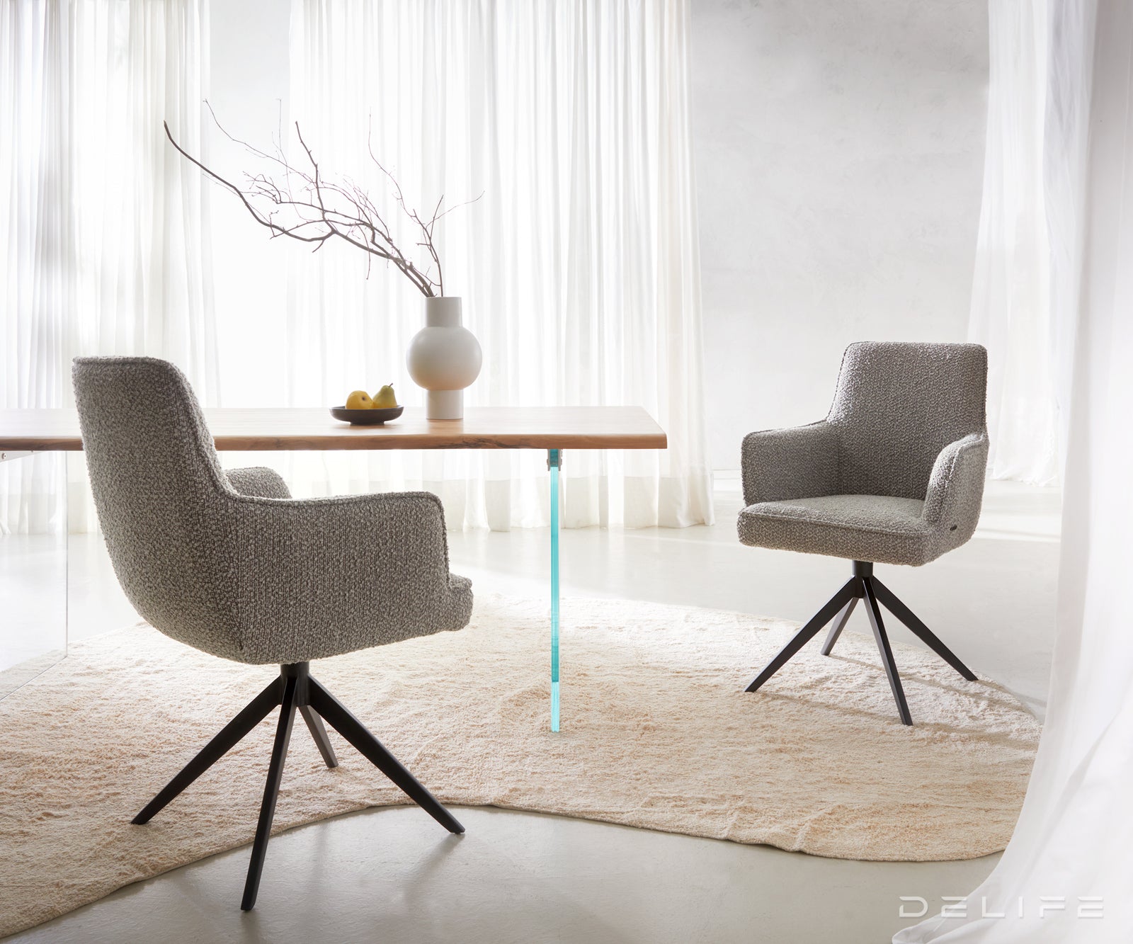 Blagovaonska stolica Heira S Rukonaslonom, Materijal: Boucle