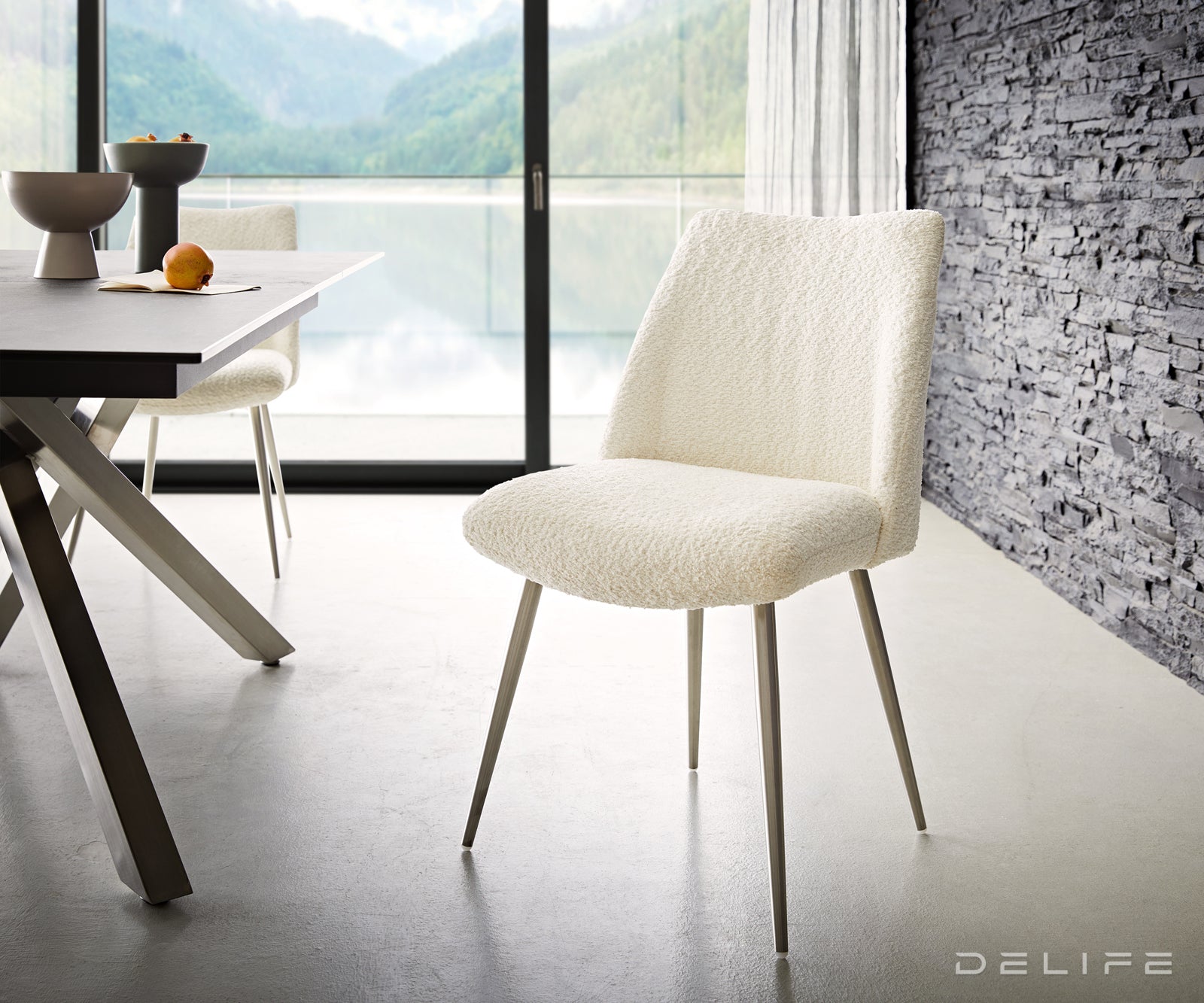 Blagovaonska stolica Elso, Materijal: boucle