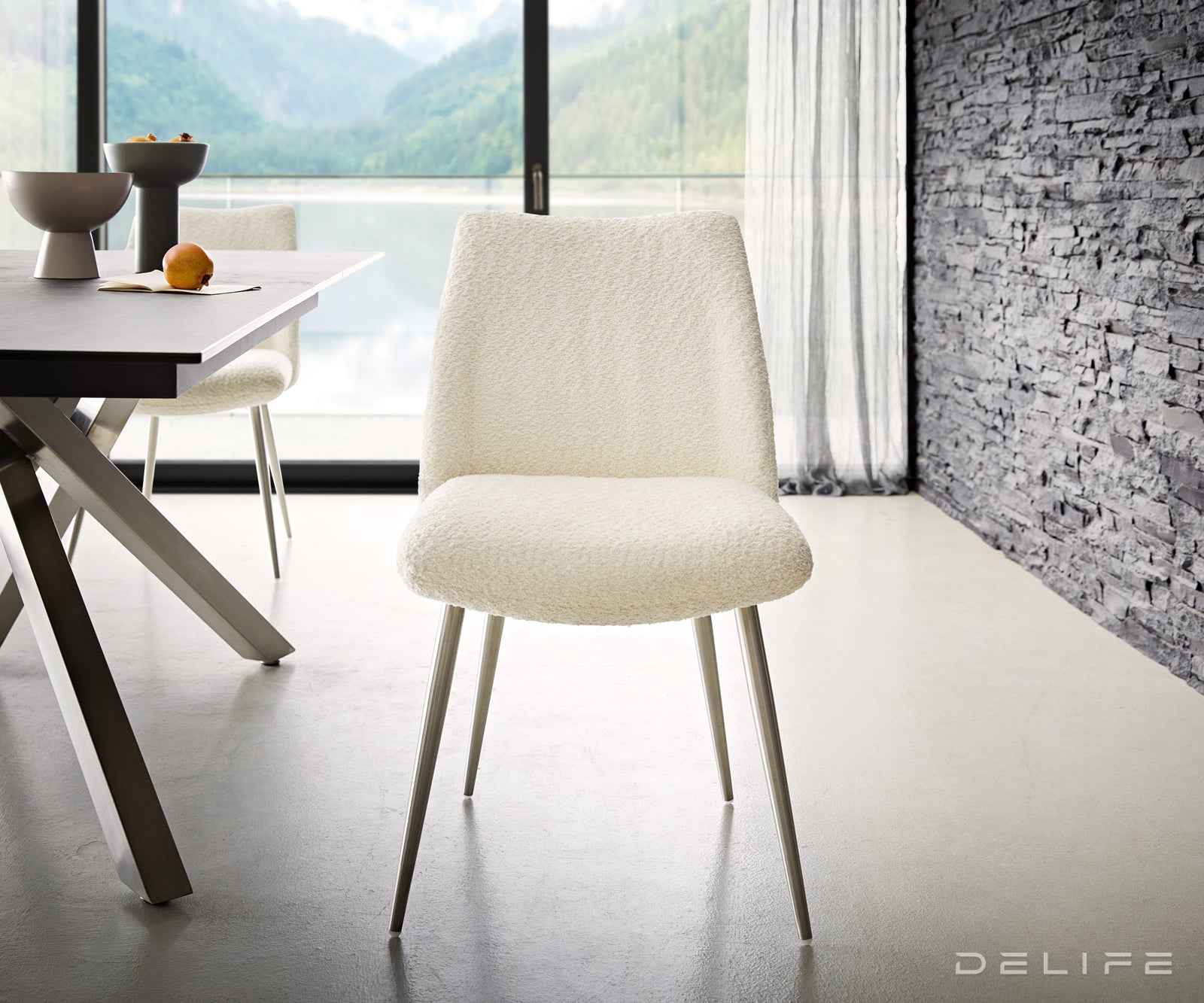 Blagovaonska stolica Elso, Materijal: boucle