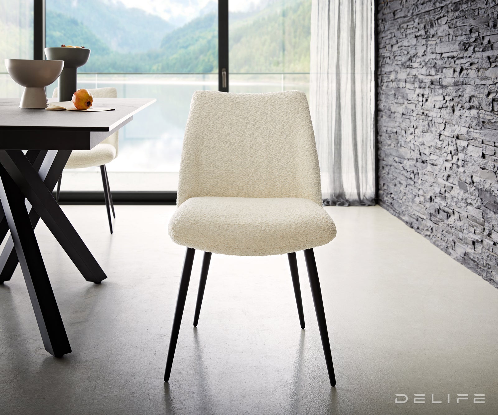 Blagovaonska stolica Elso, Materijal: boucle