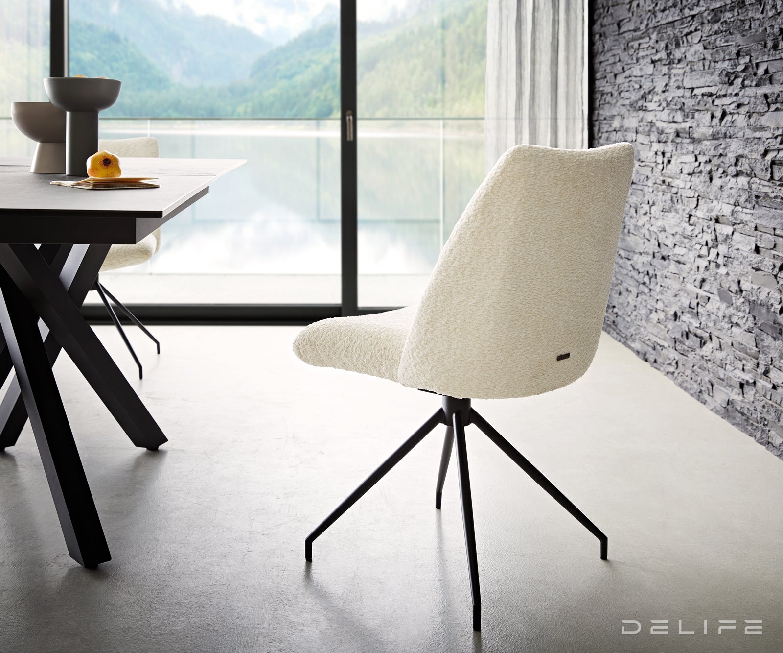 Blagovaonska stolica Elso, Materijal: boucle