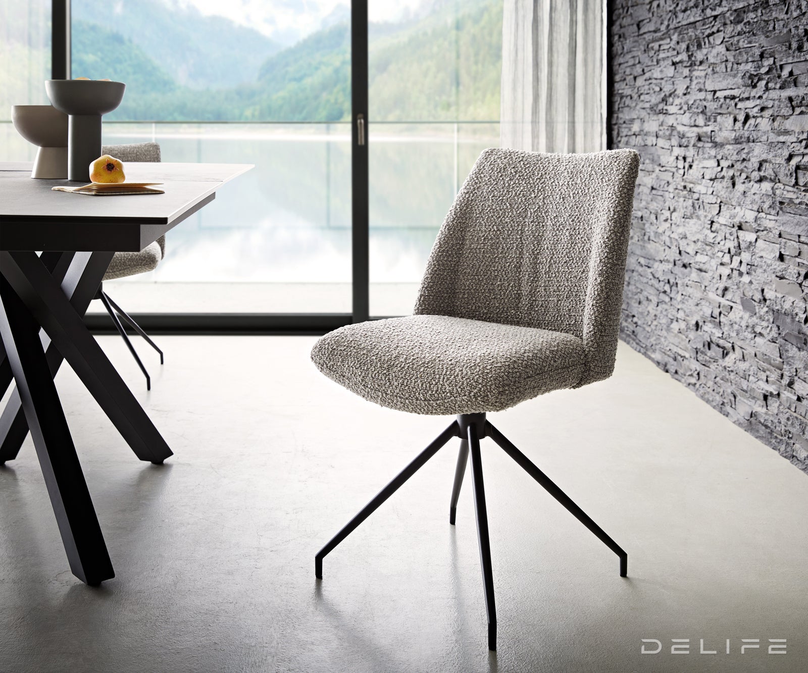 Blagovaonska stolica Elso, Materijal: boucle