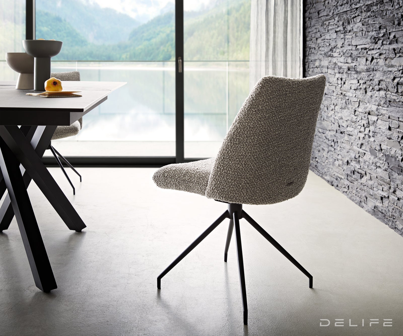 Blagovaonska stolica Elso, Materijal: boucle