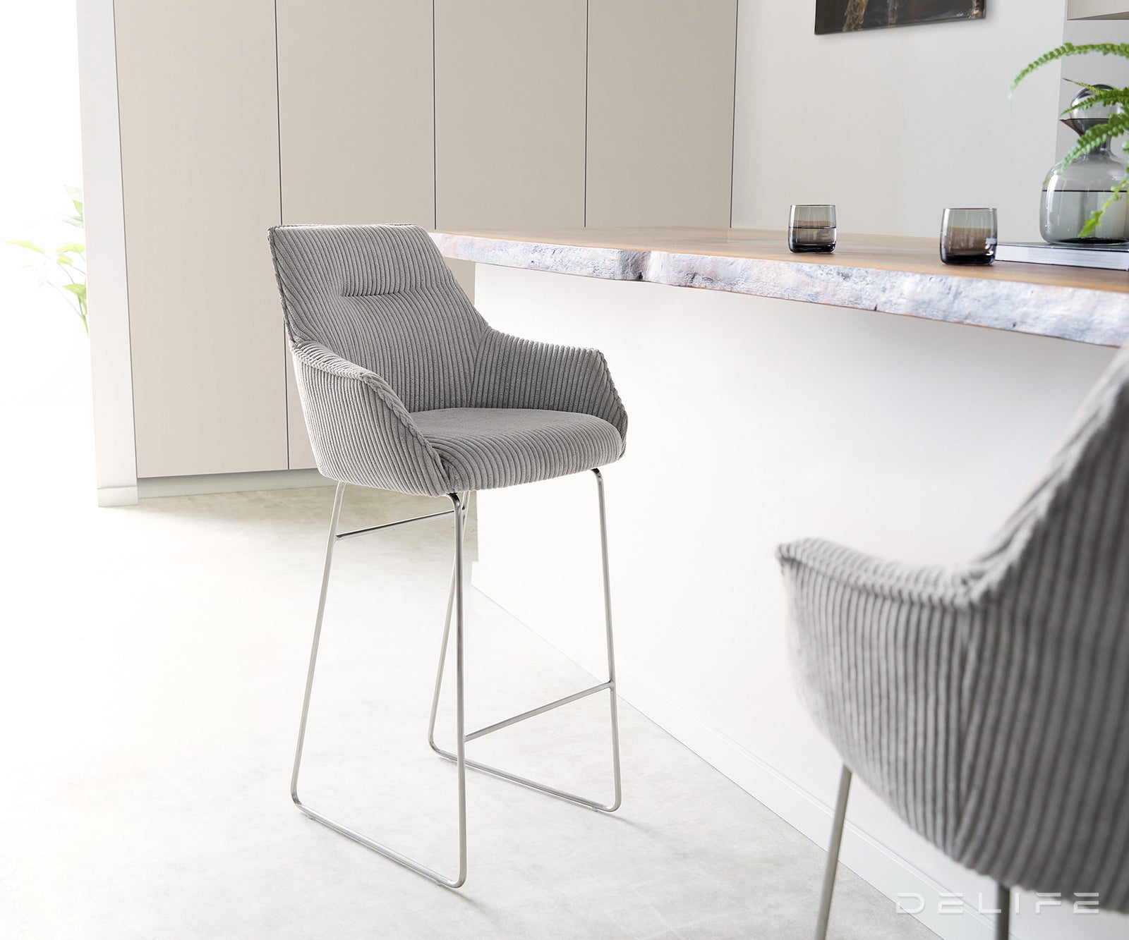 Barska stolica Alja Flex, Materijal: Rebrasta tkanina