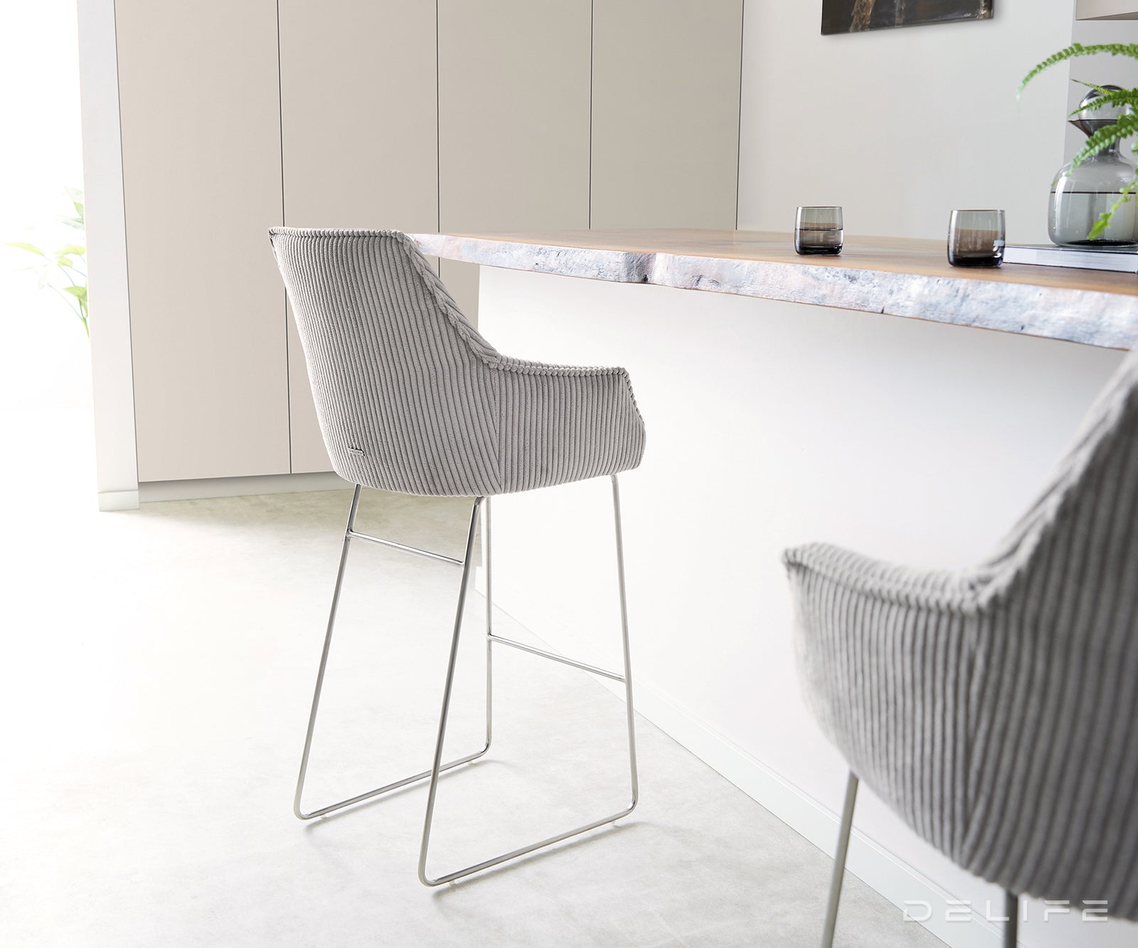 Barska stolica Alja Flex, Materijal: Rebrasta tkanina