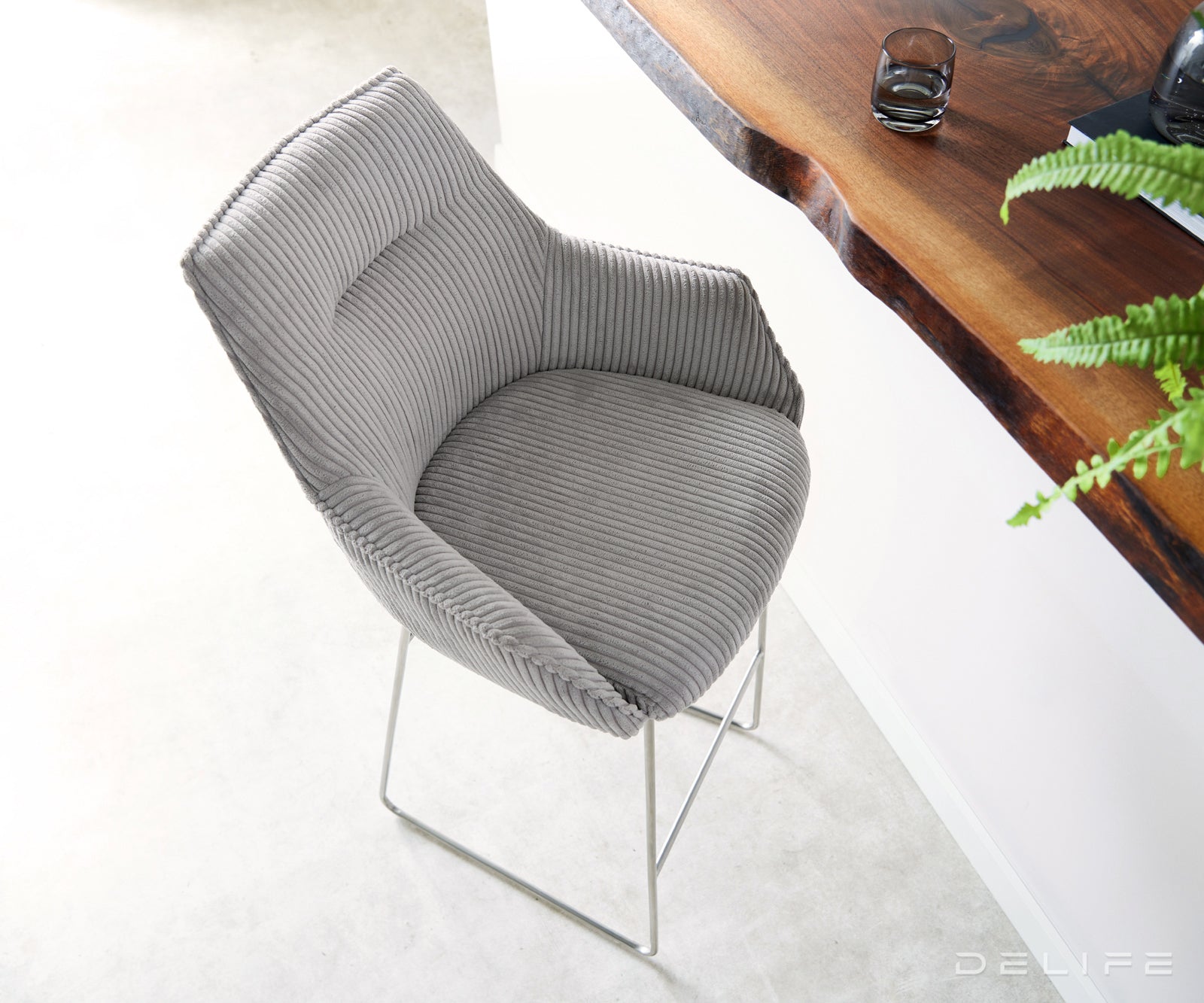 Barska stolica Alja Flex, Materijal: Rebrasta tkanina