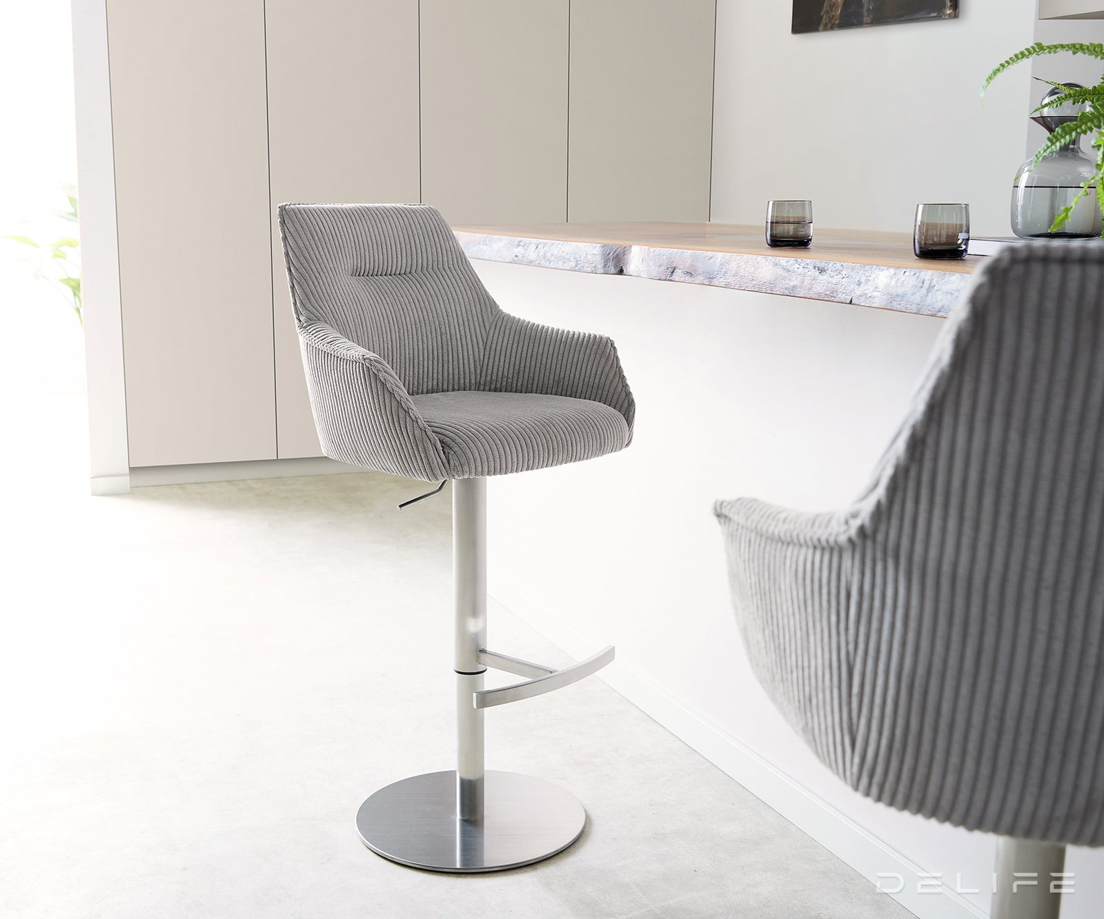 Barska stolica Alja Flex, Materijal: Rebrasta tkanina