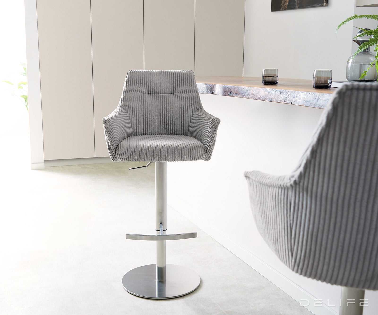 Barska stolica Alja Flex, Materijal: Rebrasta tkanina