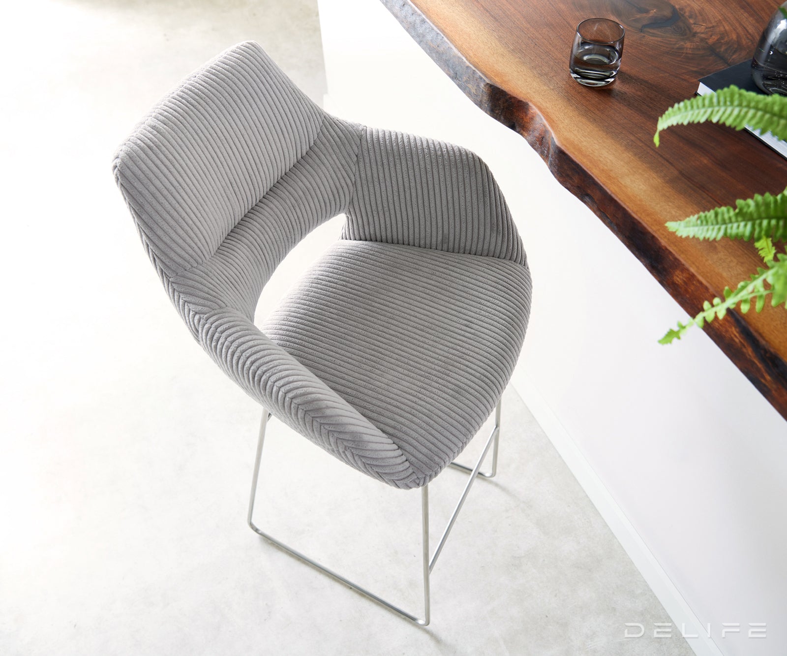 Barska stolica Yago Flex, Materijal: Rebrasta tkanina