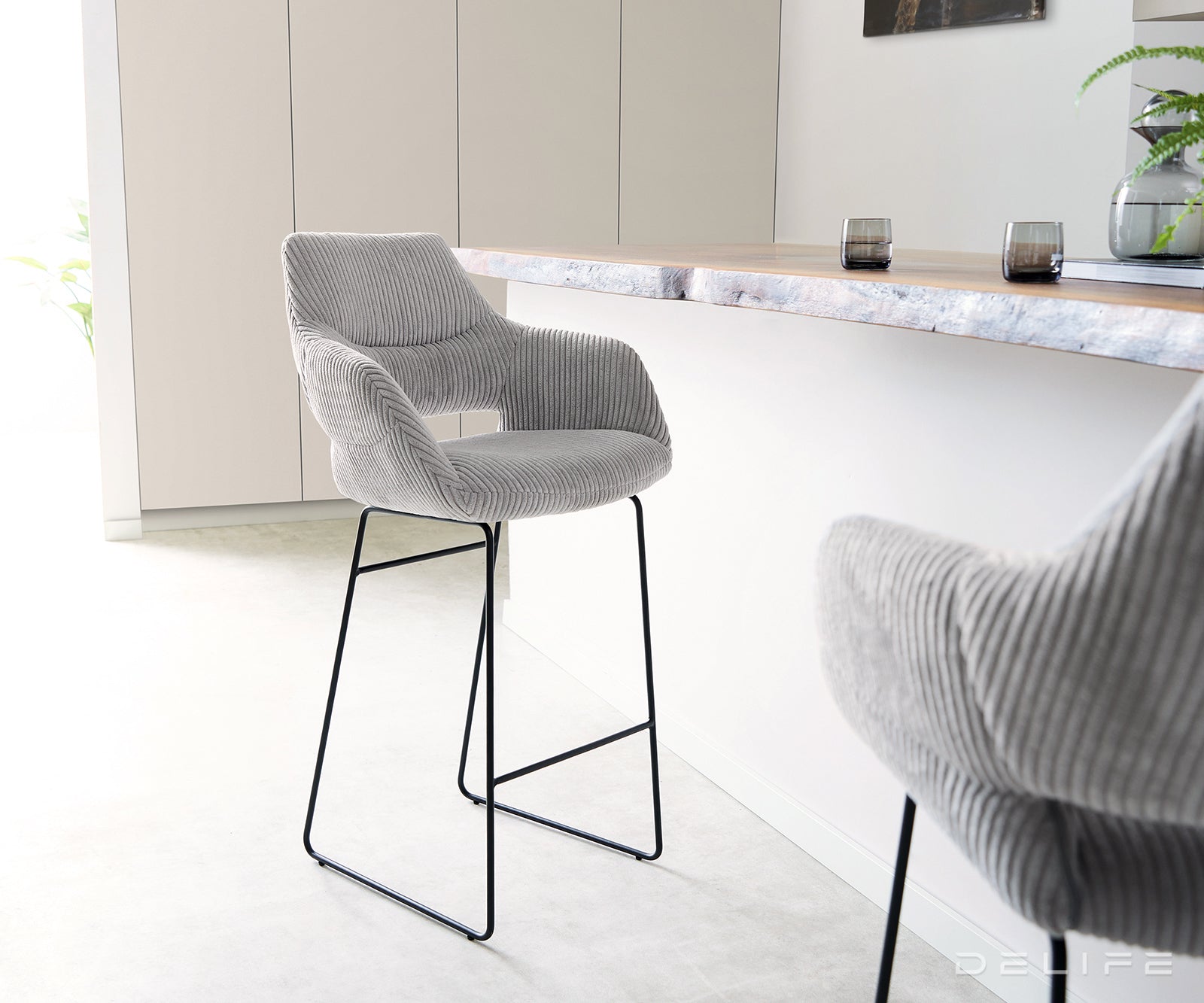 Barska stolica Yago Flex, Materijal: Rebrasta tkanina