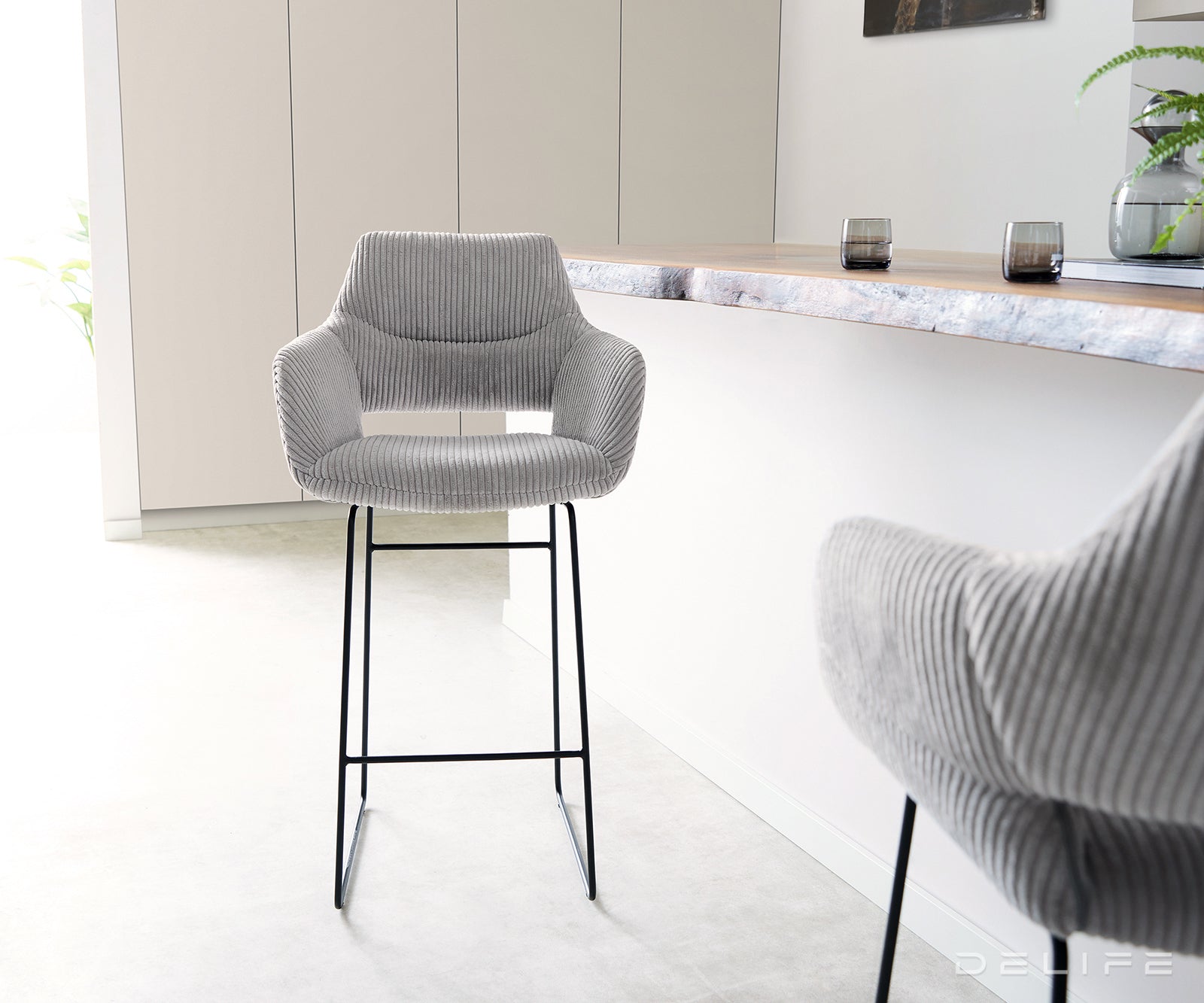 Barska stolica Yago Flex, Materijal: Rebrasta tkanina