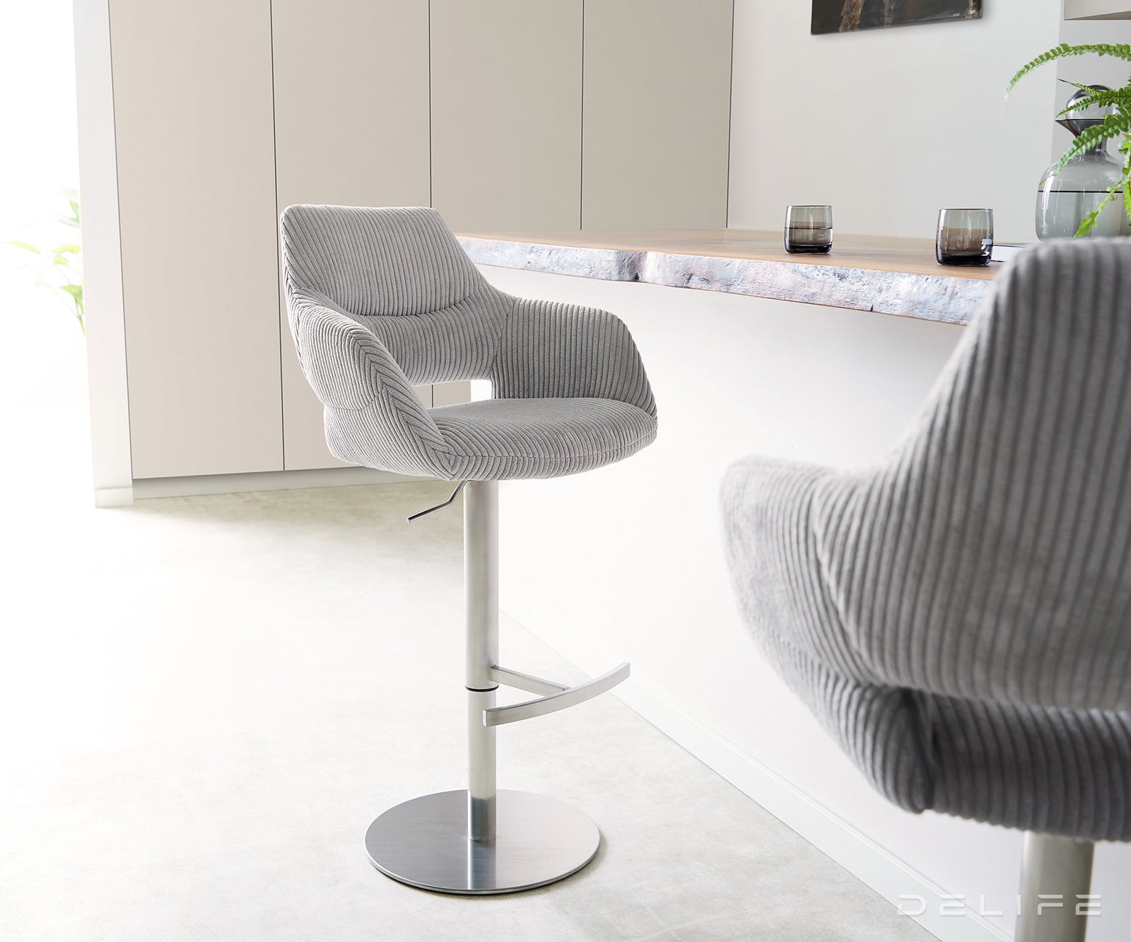 Barska stolica Yago Flex, Materijal: Rebrasta tkanina