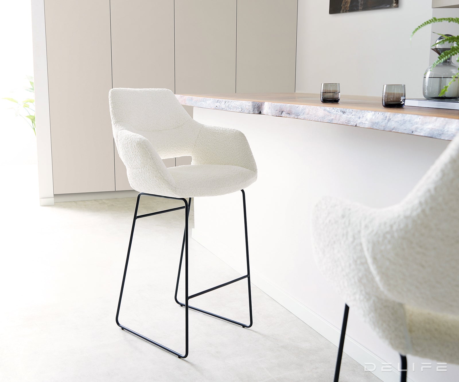 Barska stolica Yago Flex, Materijal: Boucle