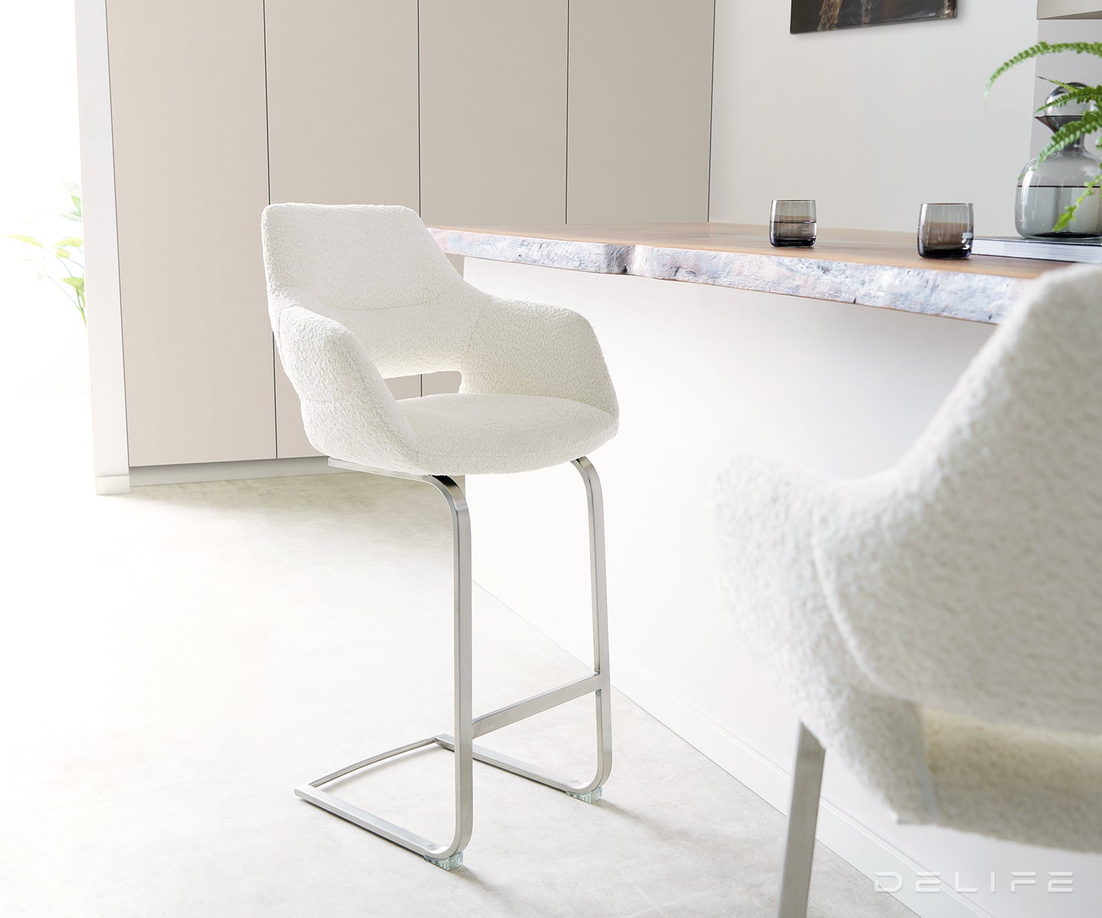 Barska stolica Yago Flex, Materijal: Boucle