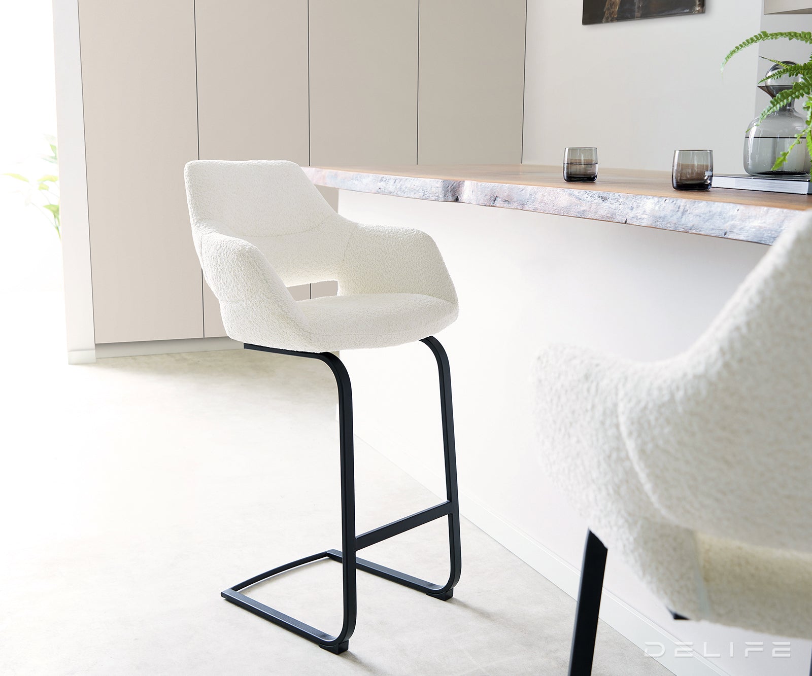 Barska stolica Yago Flex, Materijal: Boucle