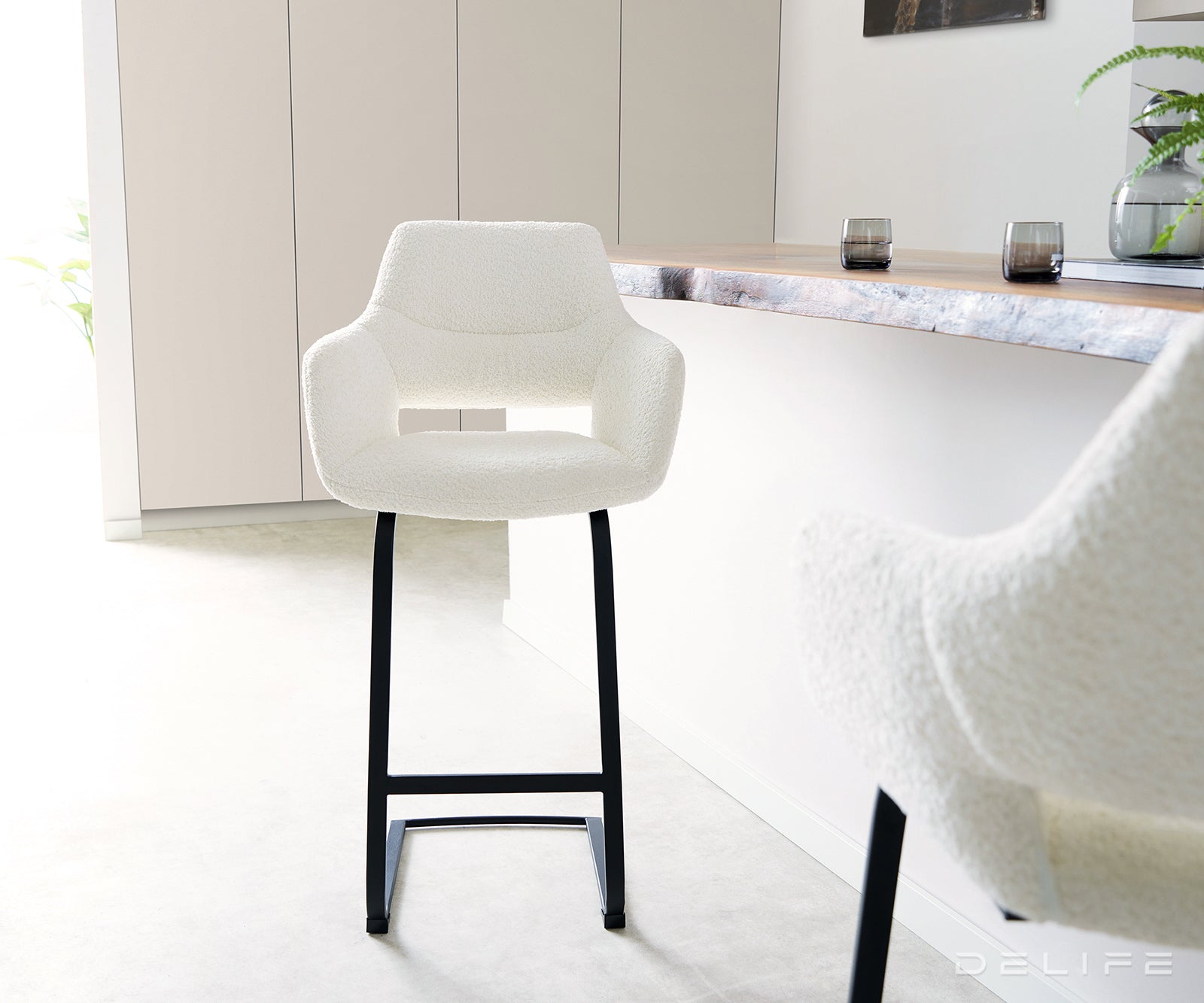 Barska stolica Yago Flex, Materijal: Boucle