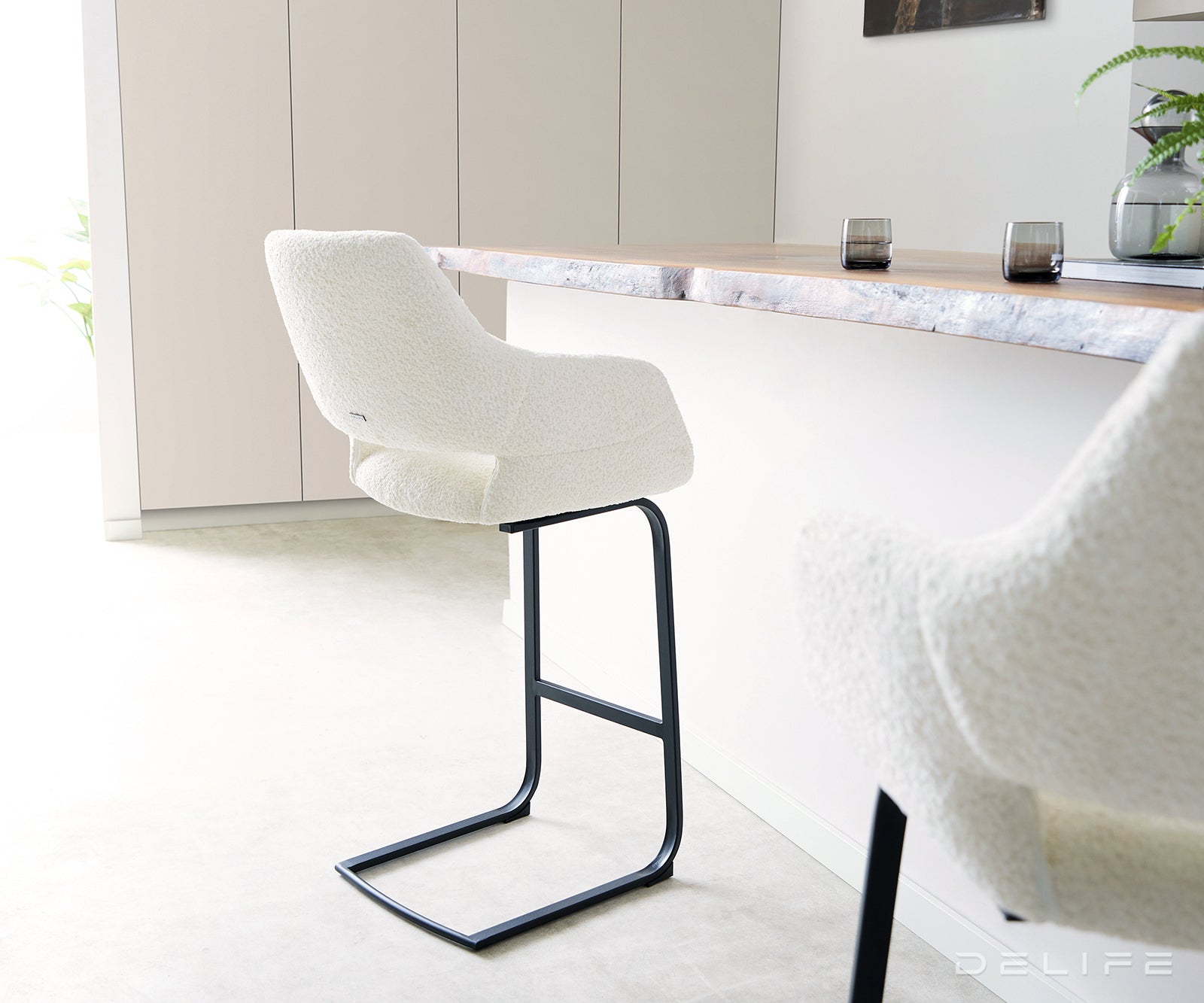 Barska stolica Yago Flex, Materijal: Boucle