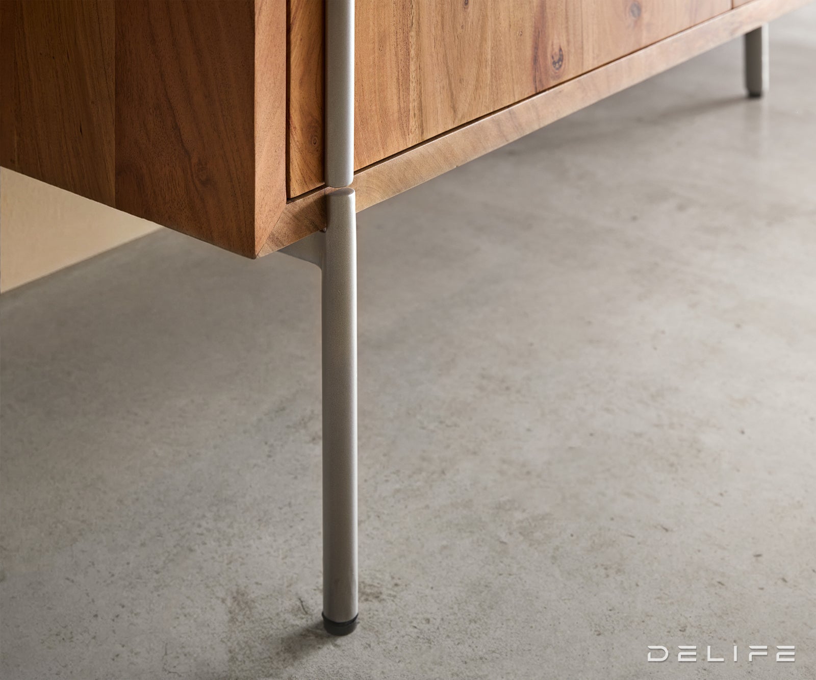 Komoda Rivoro 173x48cm, Materijal: Bagrem