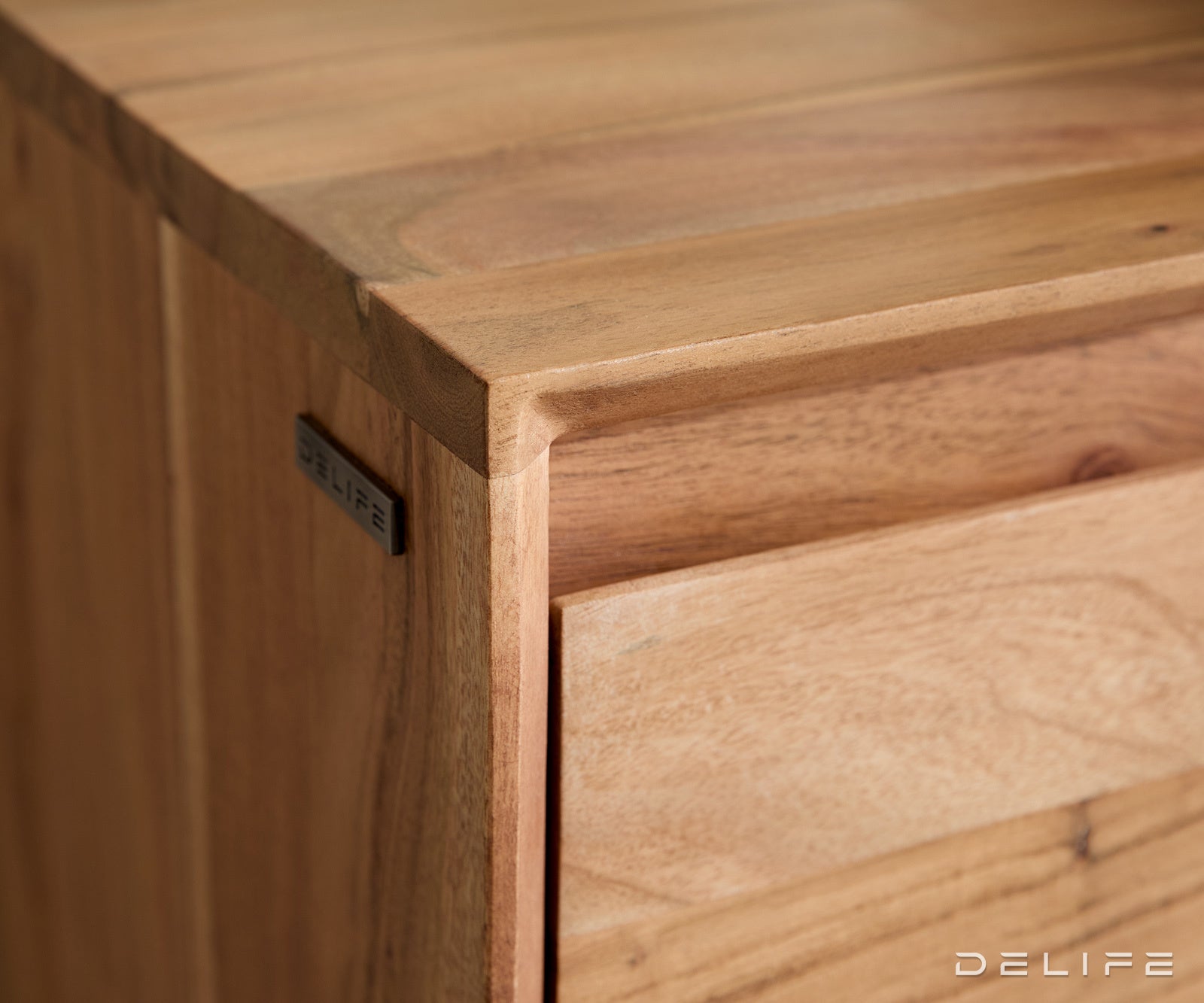 Komoda Elandor 175x35cm, Materijal: Bagrem