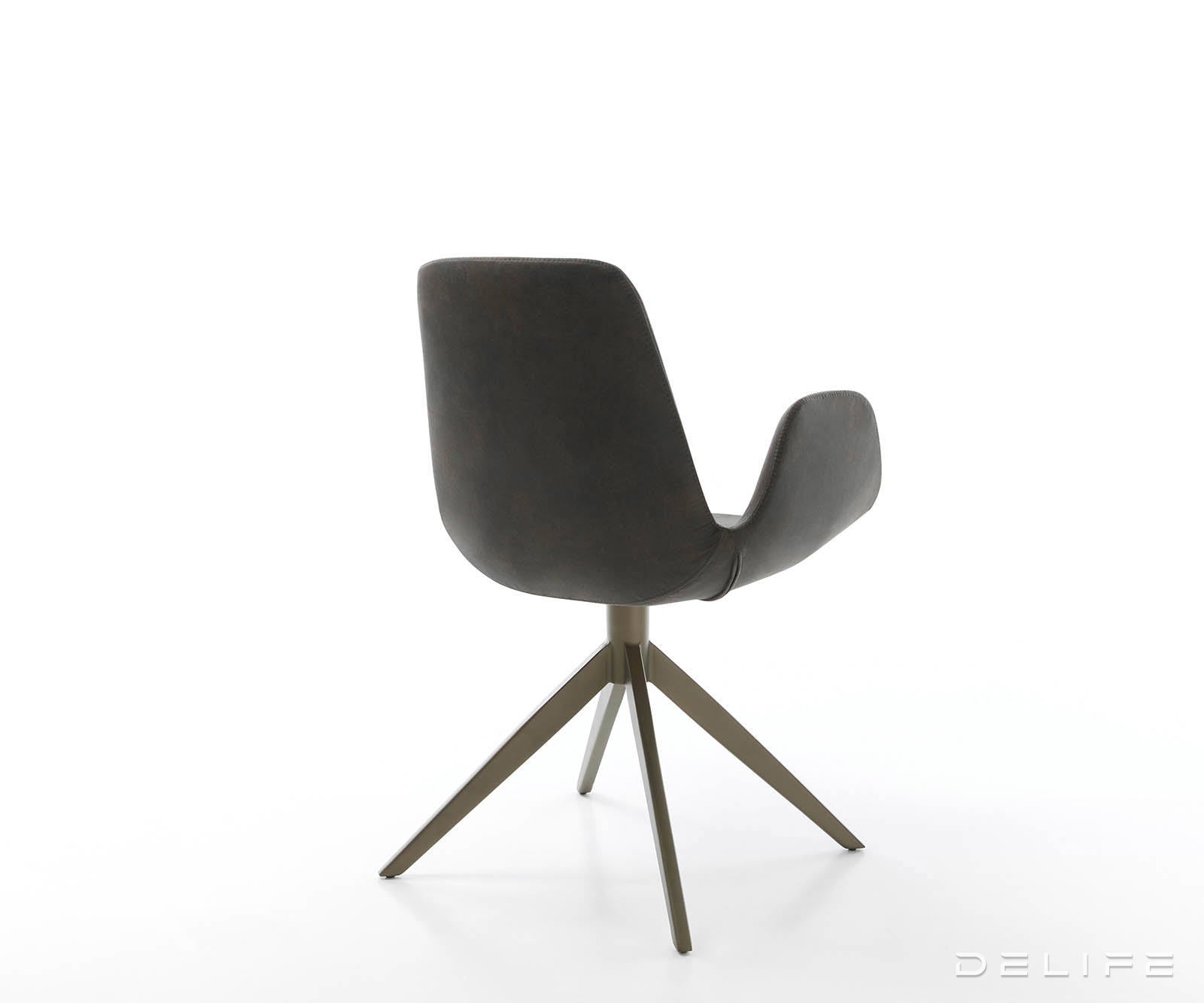 Blagovaonska stolica Ilia, Materijal: Mikrofibra