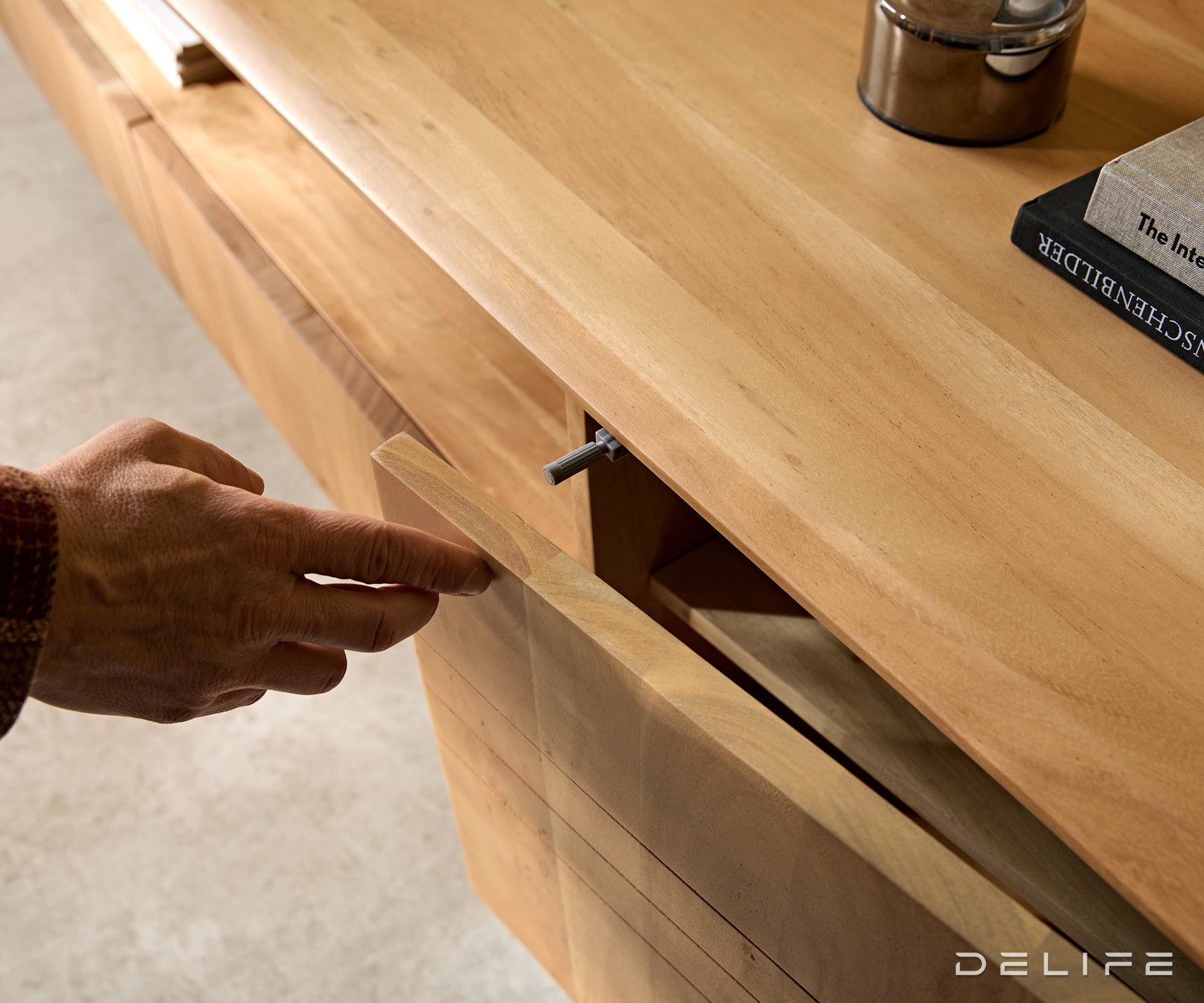 TV Komoda Nagaru 240 cm, Materijal: Bagrem