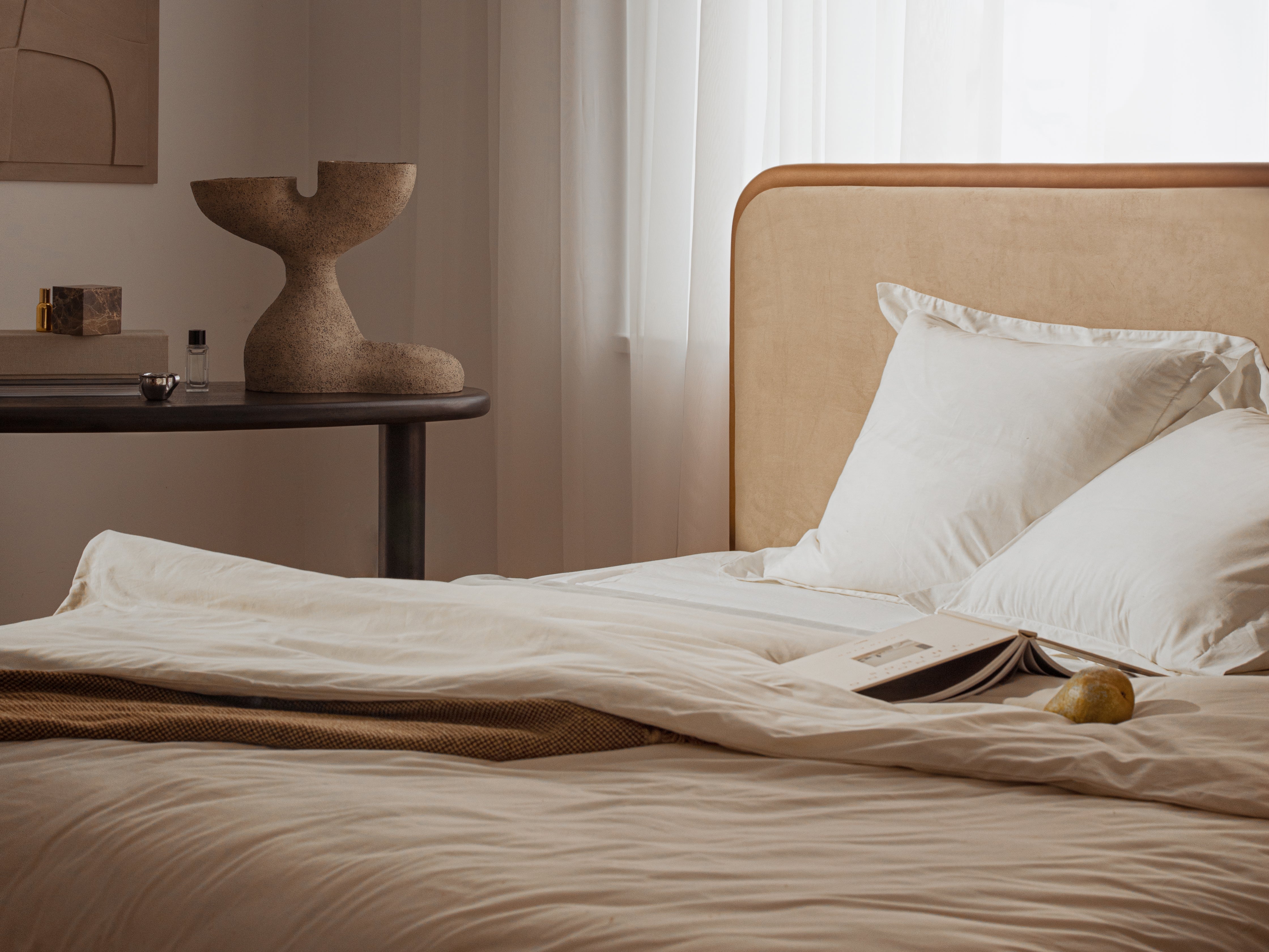 Krevet Aveline, Materijal: Baršun