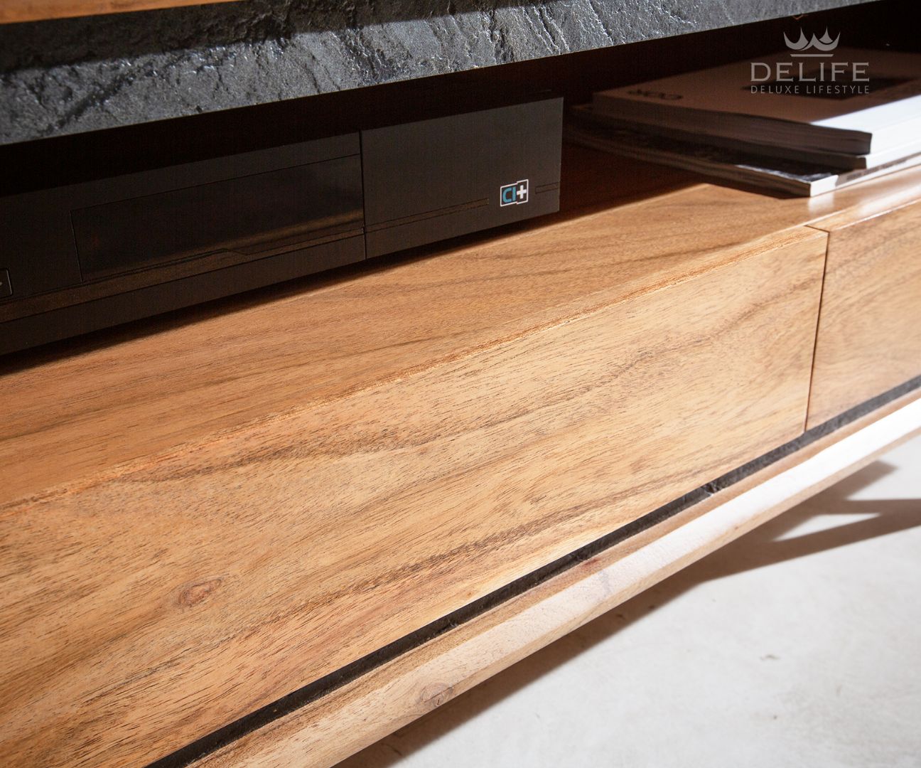 Komoda Stonegrace 240cm, Materijal: Bagrem