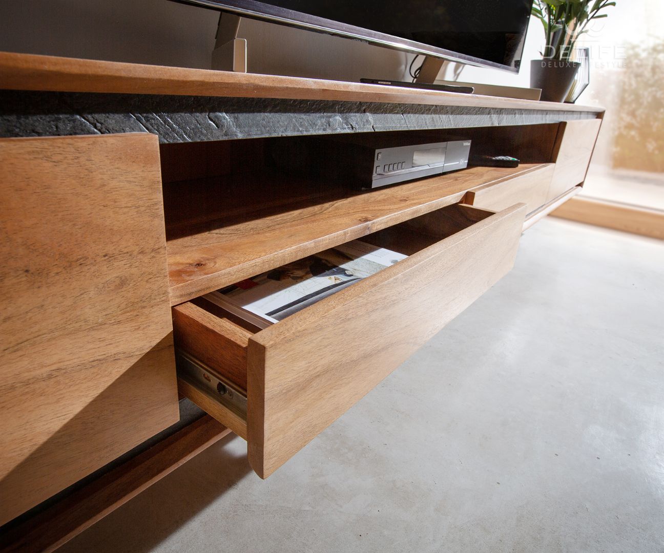 Komoda Stonegrace 240cm, Materijal: Bagrem