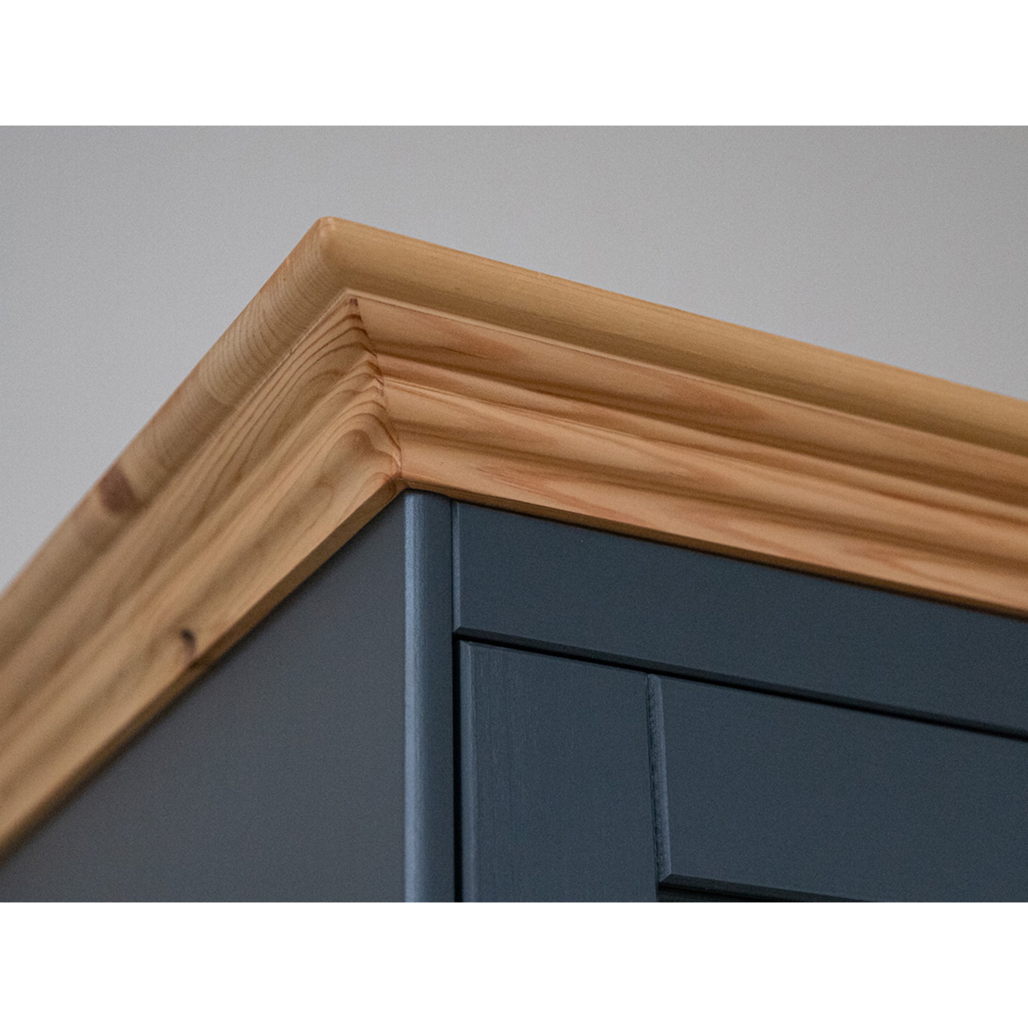 Vitrina Belluno 44x190 cm, Materijal: Masivna Borovina