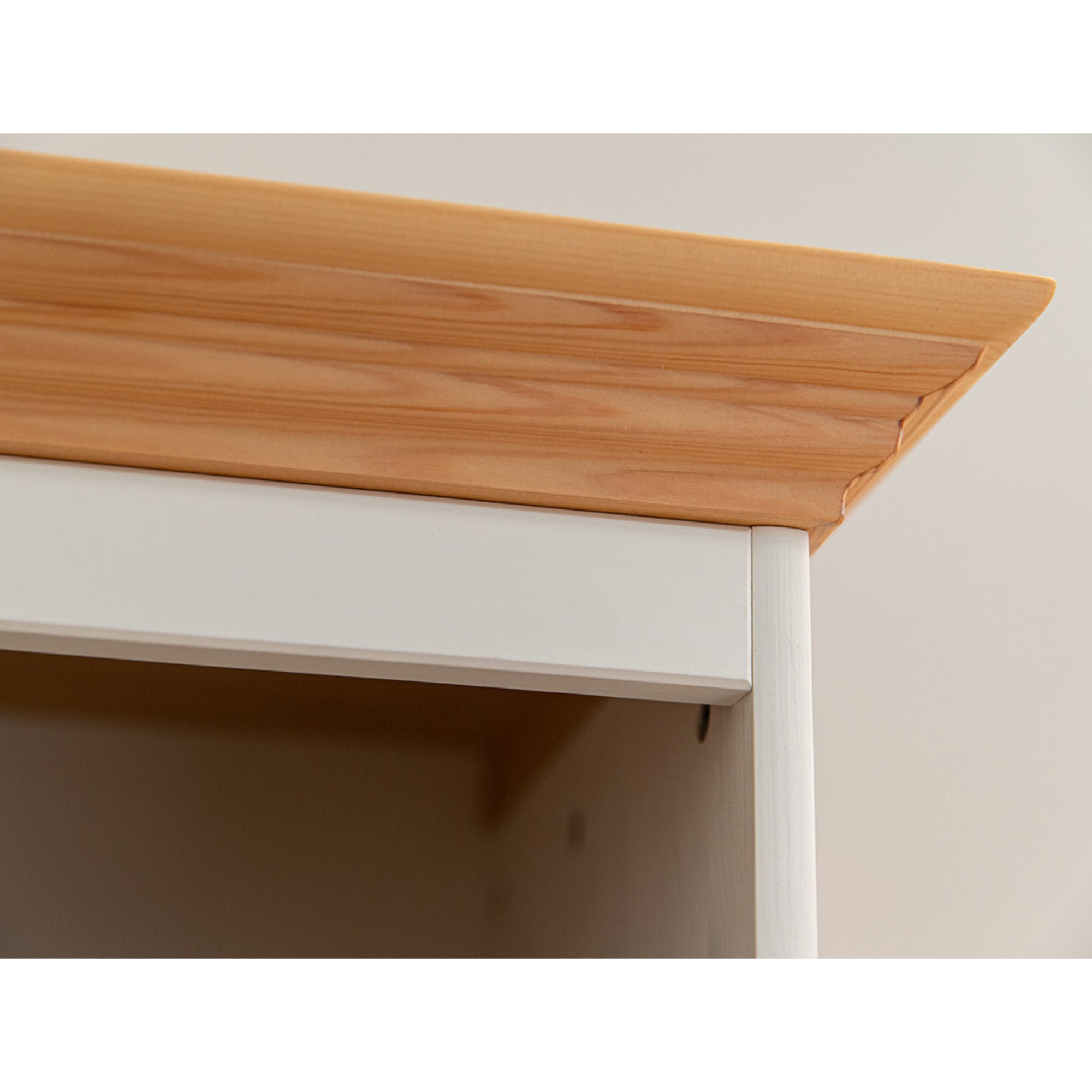 Vitrina Belluno 44x130 cm  Materijal: Masivna Borovina