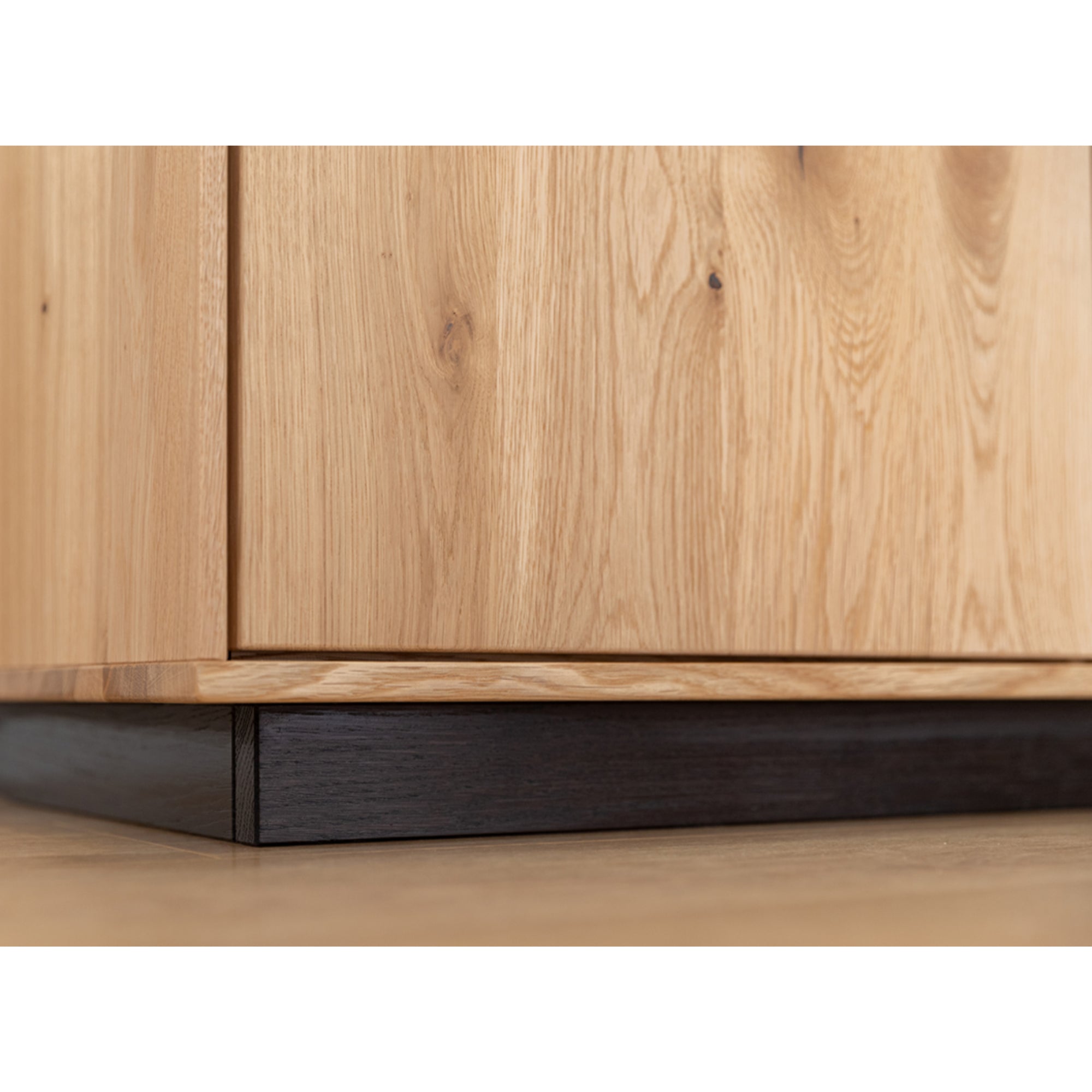 Komoda Tirano 154x39 cm, Materijal: Masivno Drvo Hrast