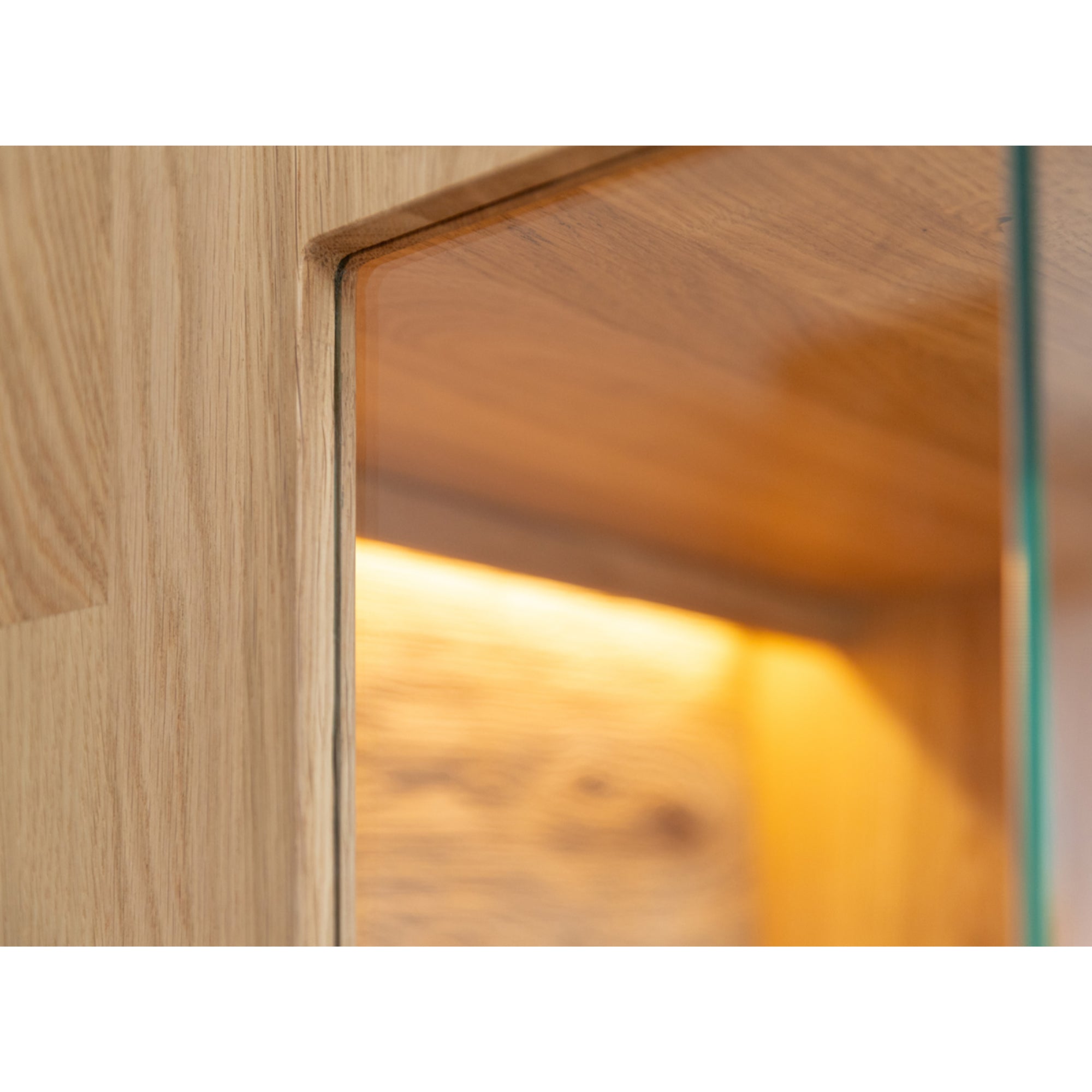 Vitrina Tirano 39x147 cm, Materijal: Masivno Drvo Hrast
