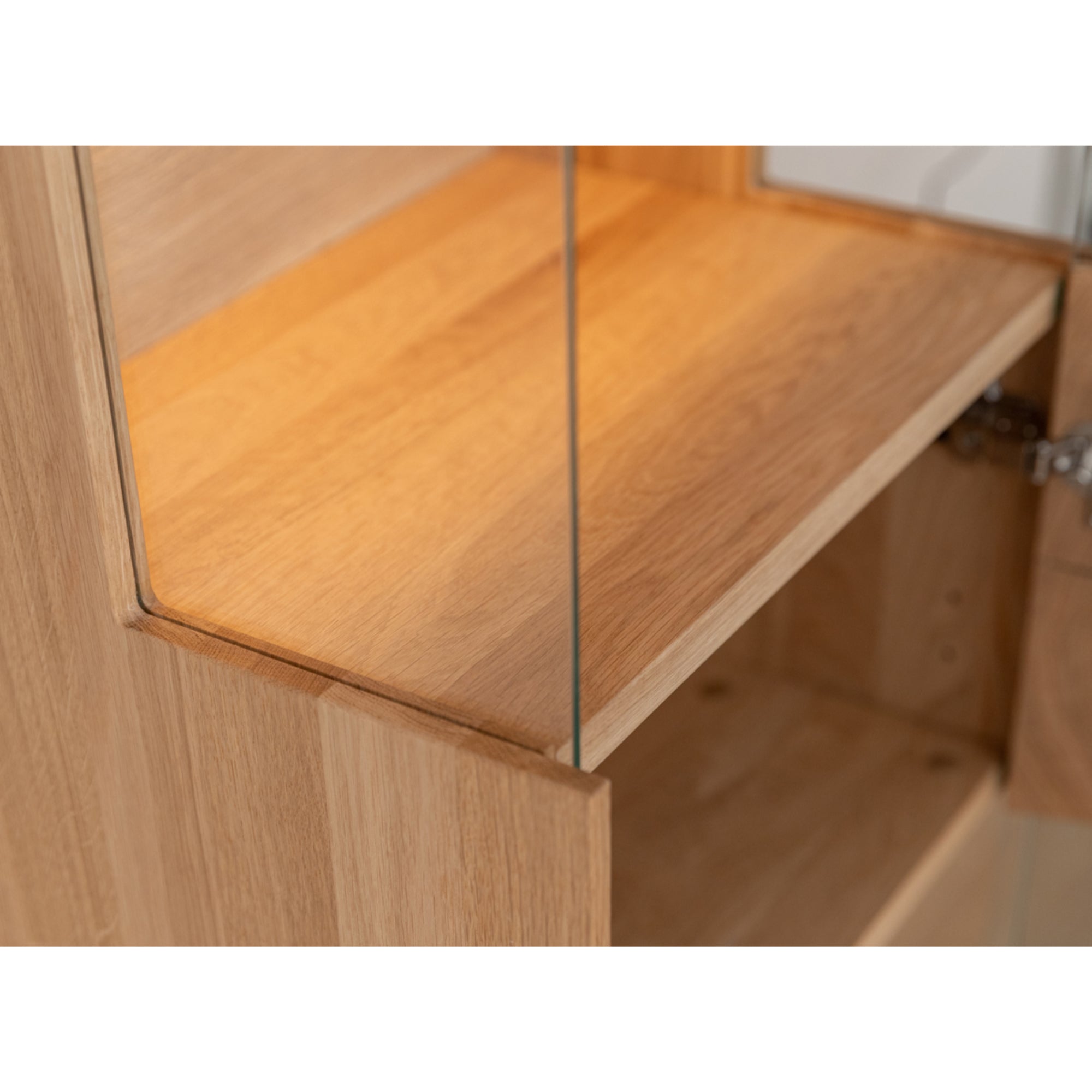 Viseća Vitrina Tirano 33x142 cm, Materijal: Masivno Drvo Hrast