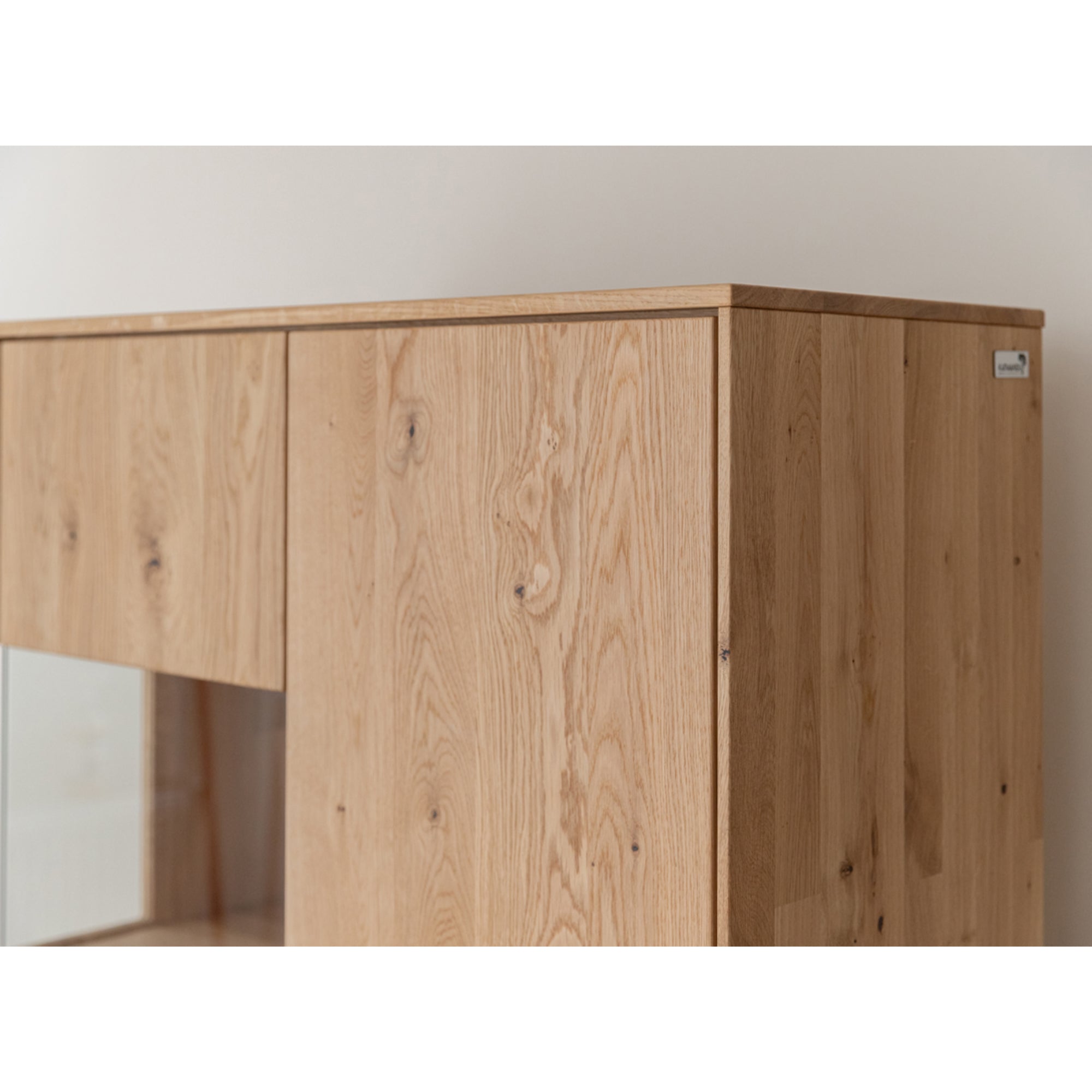 Vitrina Tirano 39x147 cm, Materijal: Masivno Drvo Hrast