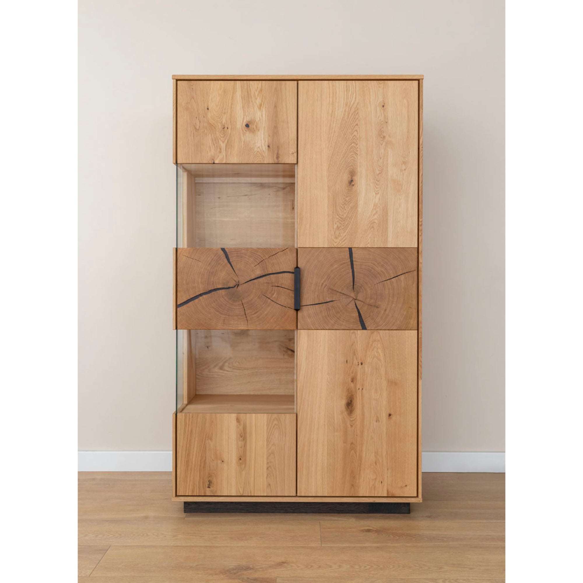 Vitrina Tirano 39x147 cm, Materijal: Masivno Drvo Hrast