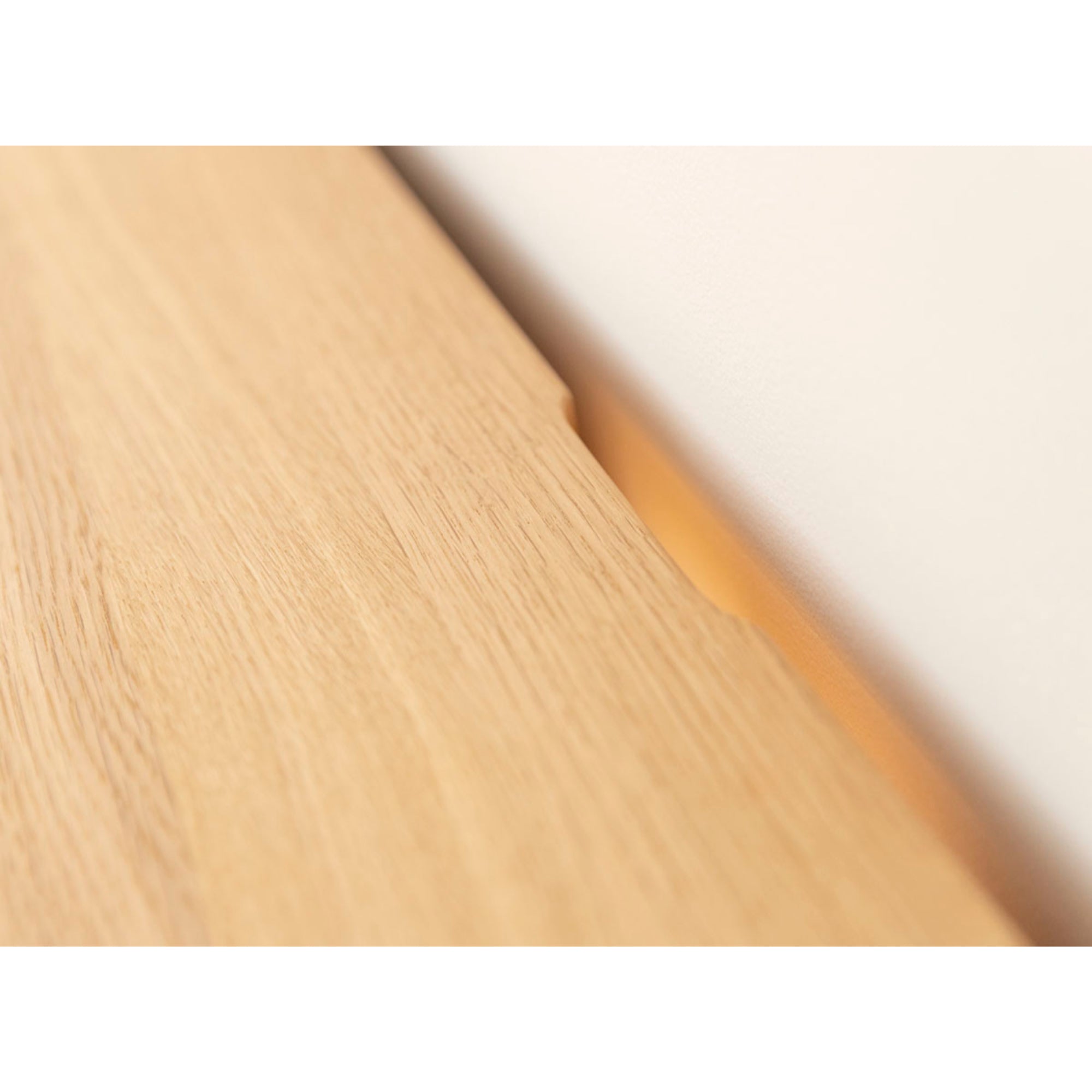 Viseća TV Komoda Tirano 200x39 cm, Materijal: Masivno Drvo Hrast