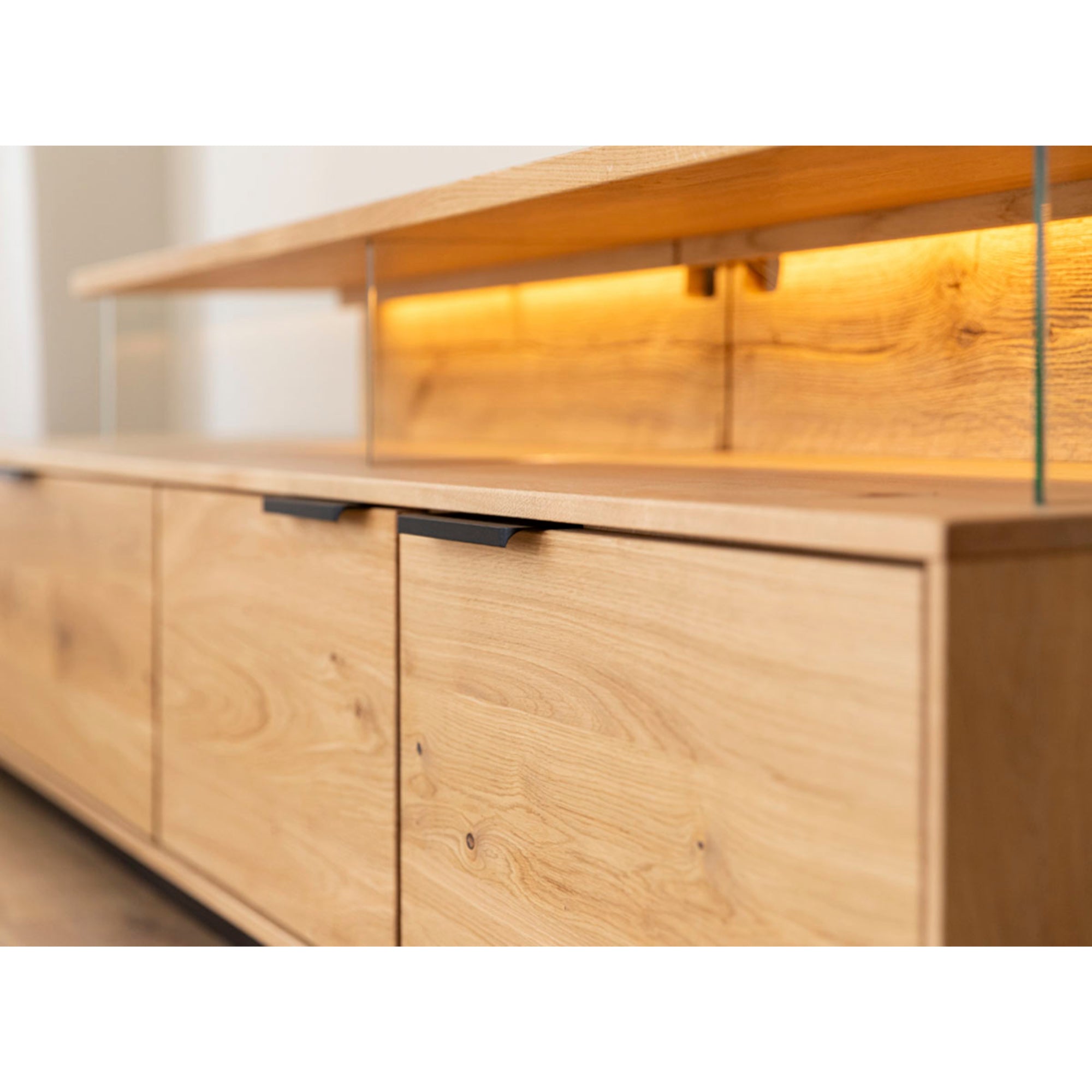 Viseća TV Komoda Tirano 200x39 cm, Materijal: Masivno Drvo Hrast