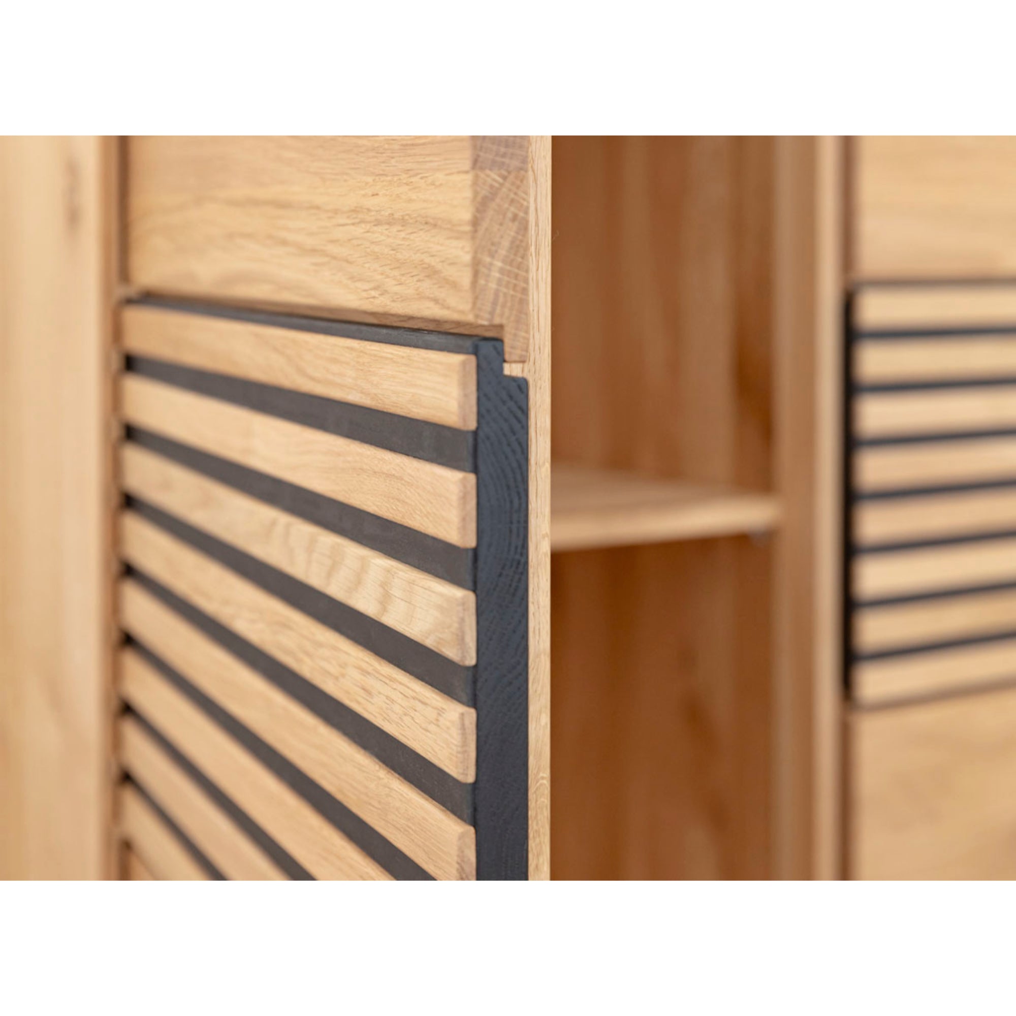 Komoda Tirano 154x39 cm, Materijal: Masivno Drvo Hrast