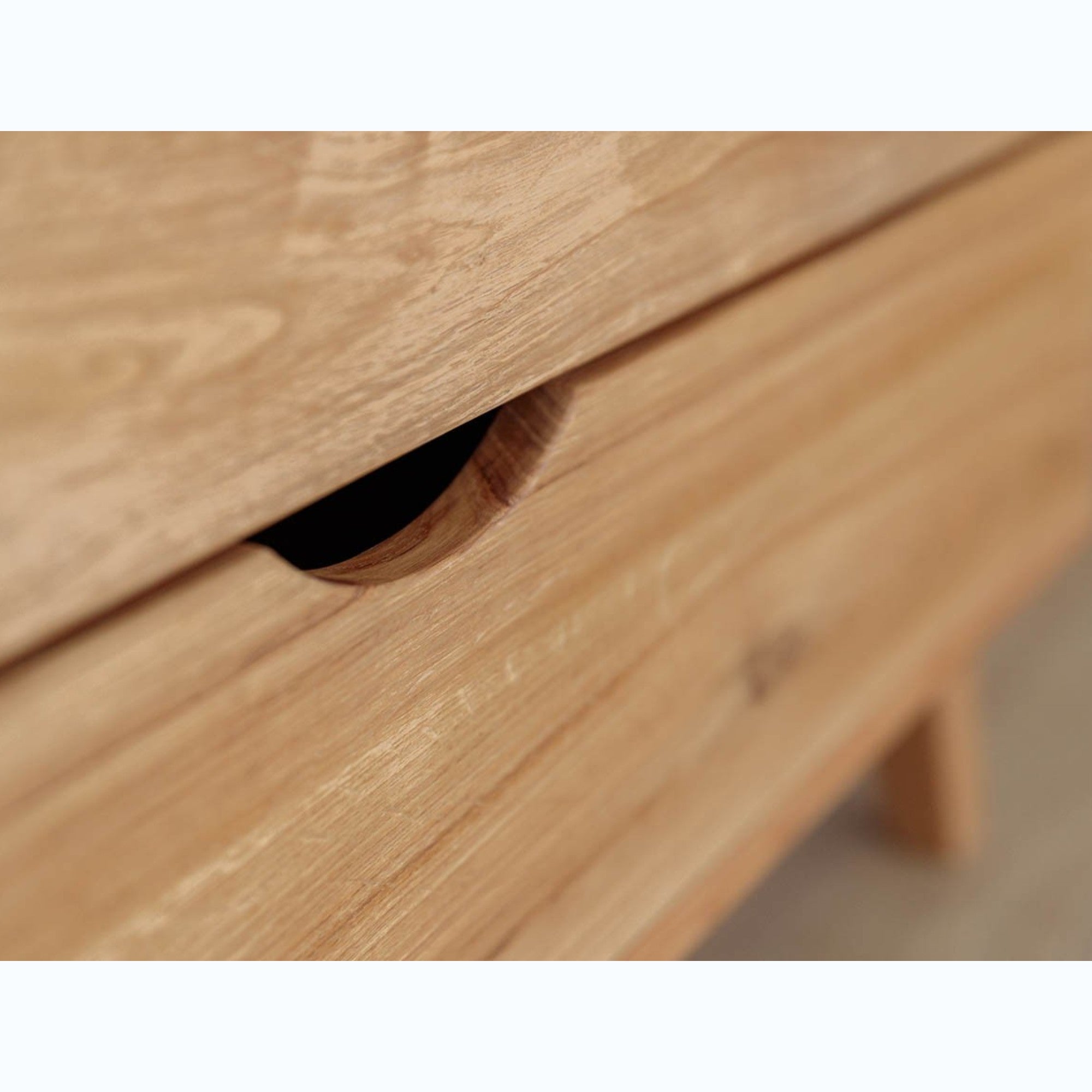 Vitrina Simona 40x180 cm,  Materijal: Masivno Drvo Hrast