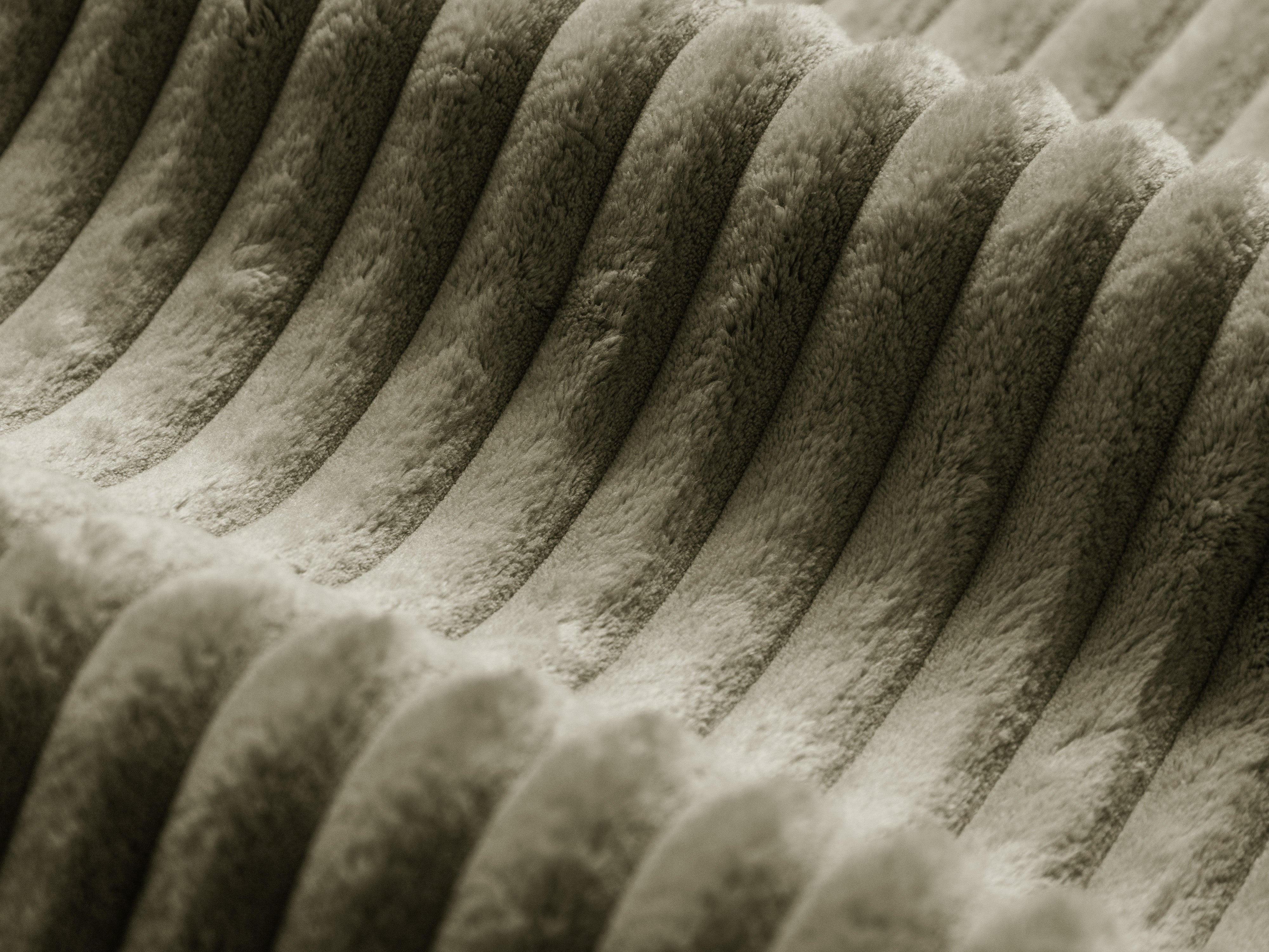 Sofa Martina, 240x106cm, Materijal: Rebrasta tkanina