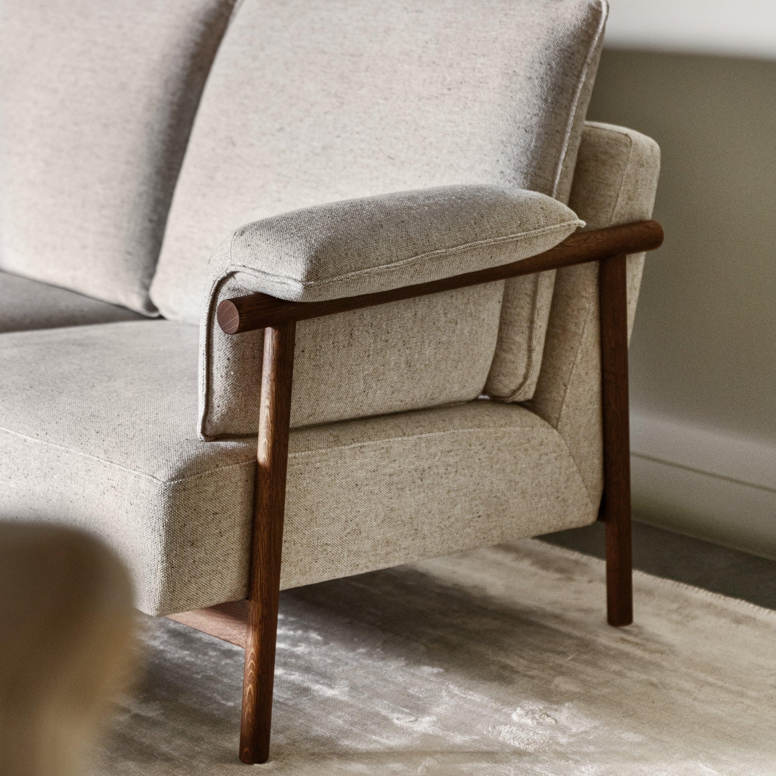 Fotelja Torii, Materijal: Mogućnost izbora