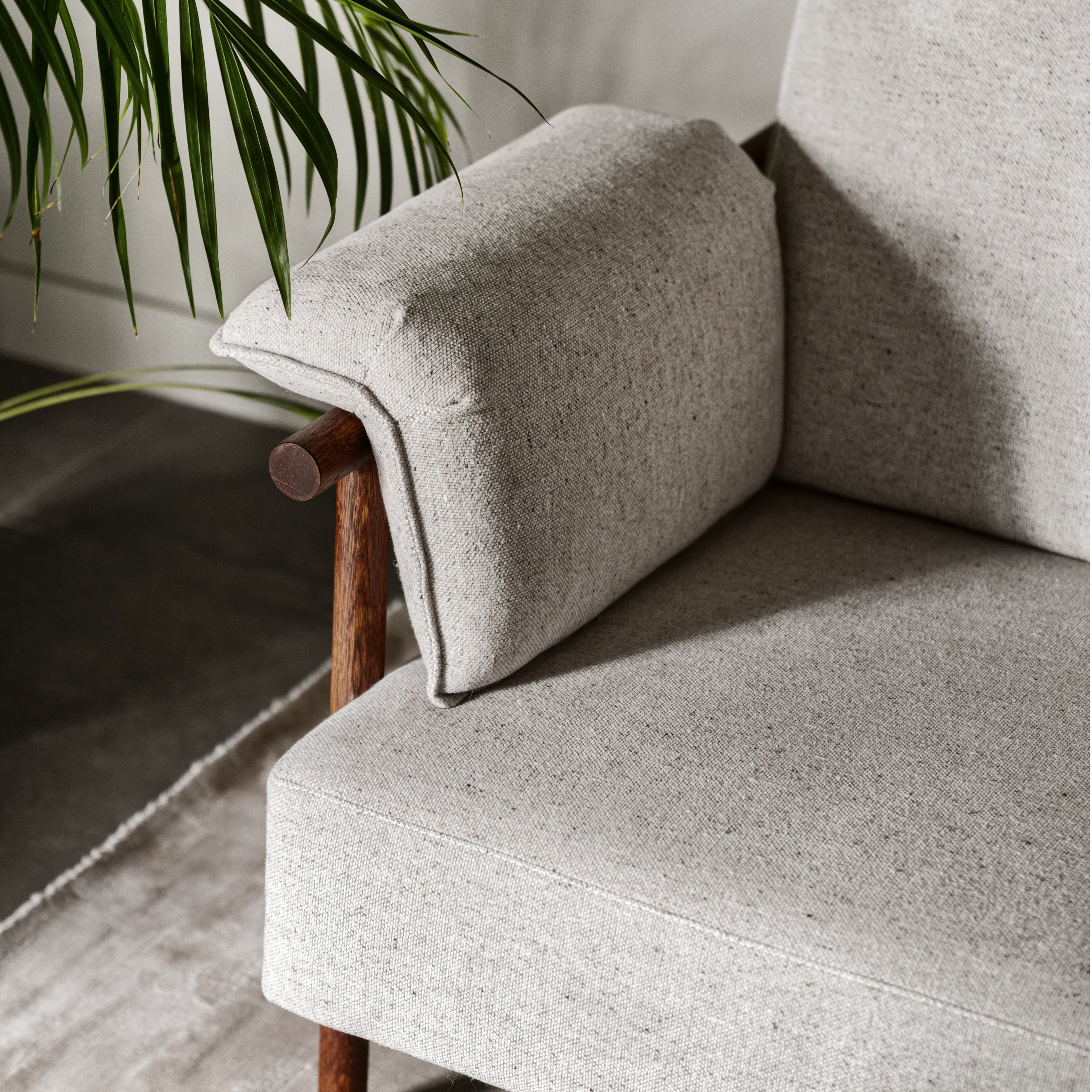 Fotelja Torii, Materijal: Mogućnost izbora