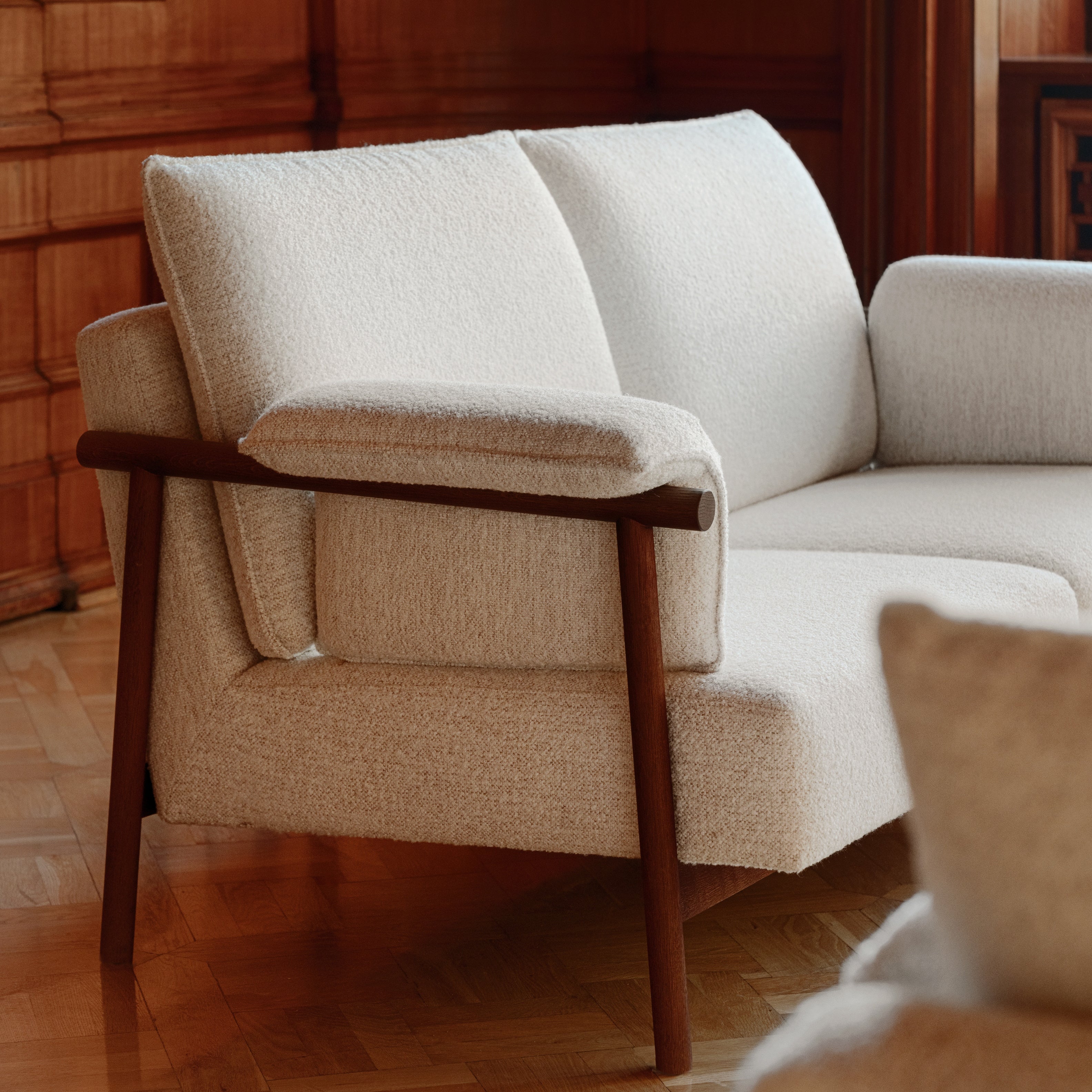 Fotelja Torii, Materijal: Mogućnost izbora